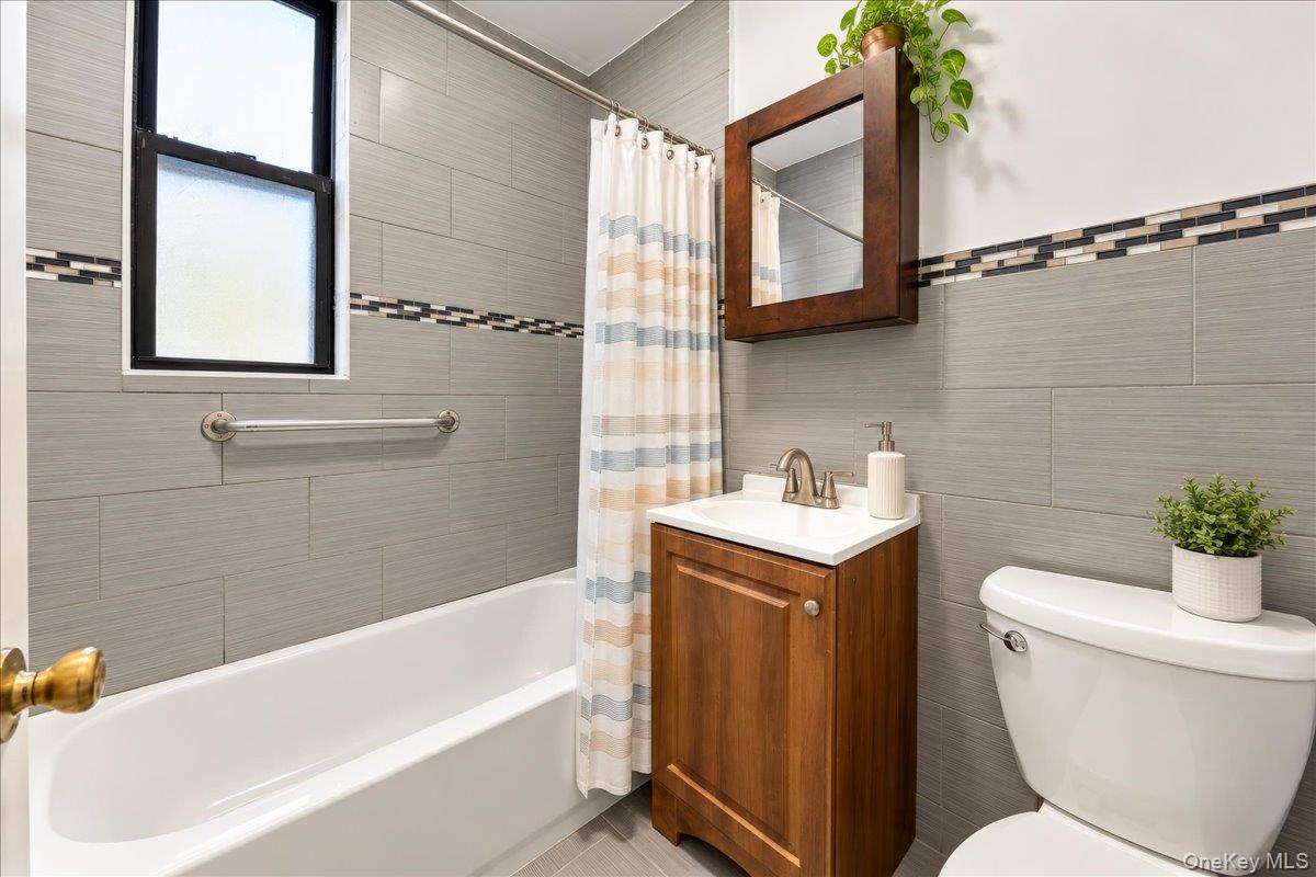 1385 Bronx River Avenue Property Photo 7