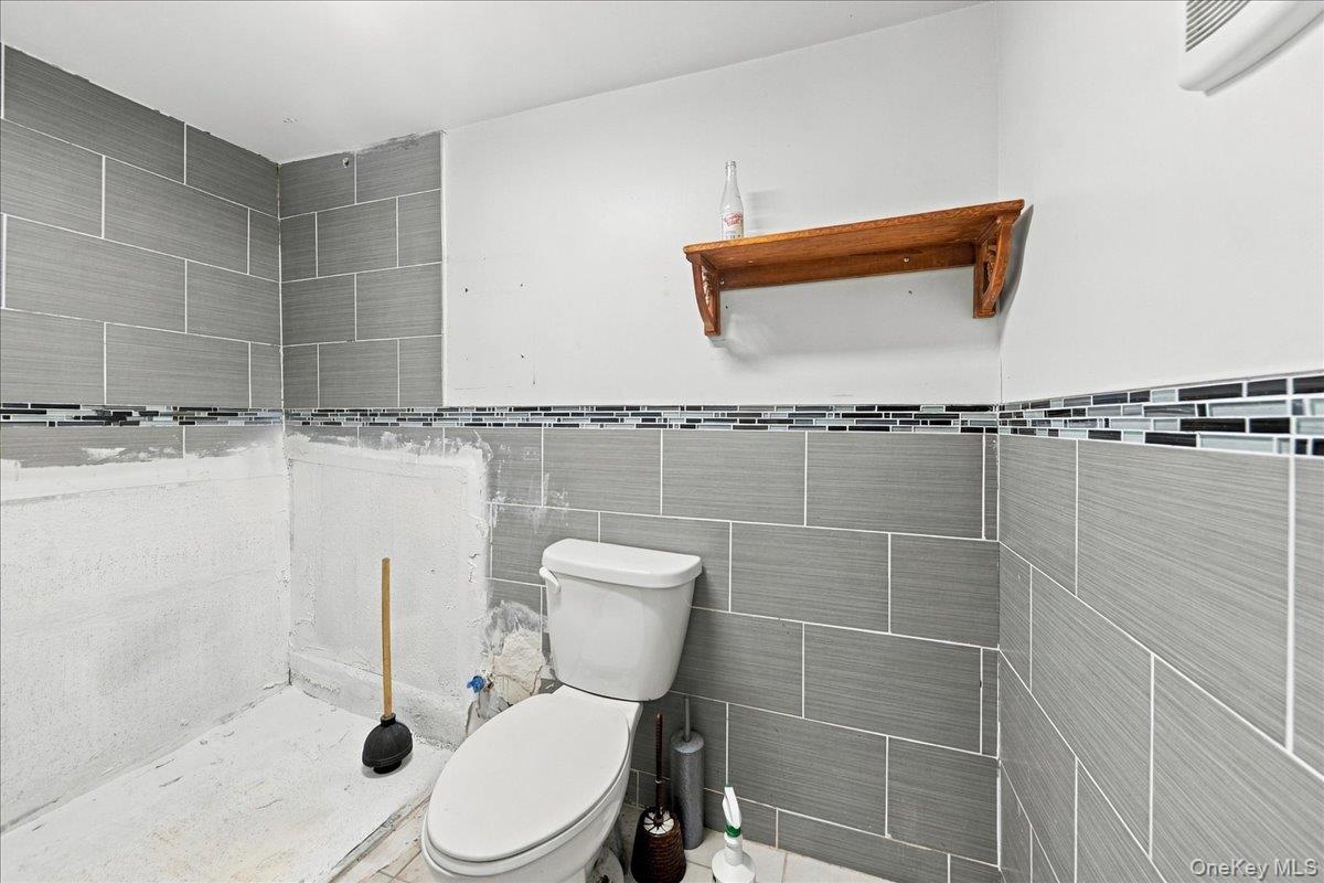 1385 Bronx River Avenue Property Photo 10