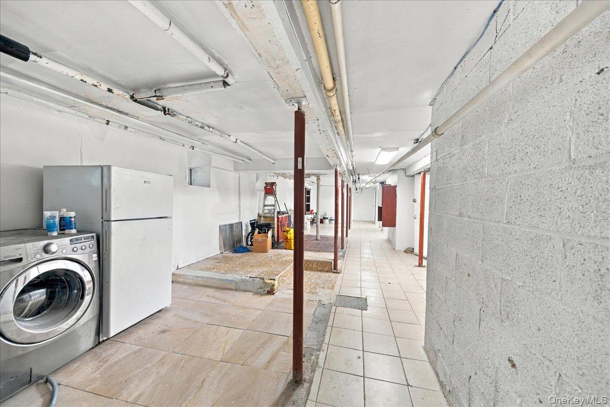 1385 Bronx River Avenue Property Photo 14