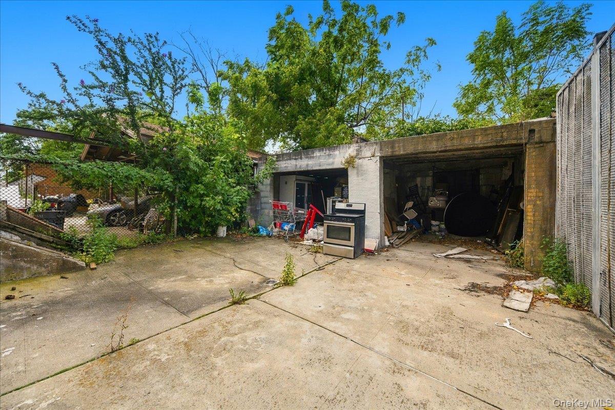 1385 Bronx River Avenue Property Photo 17