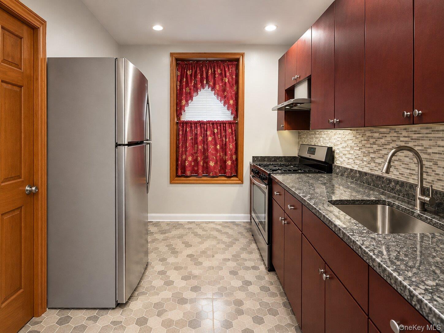 1385 Bronx River Avenue Property Photo 18