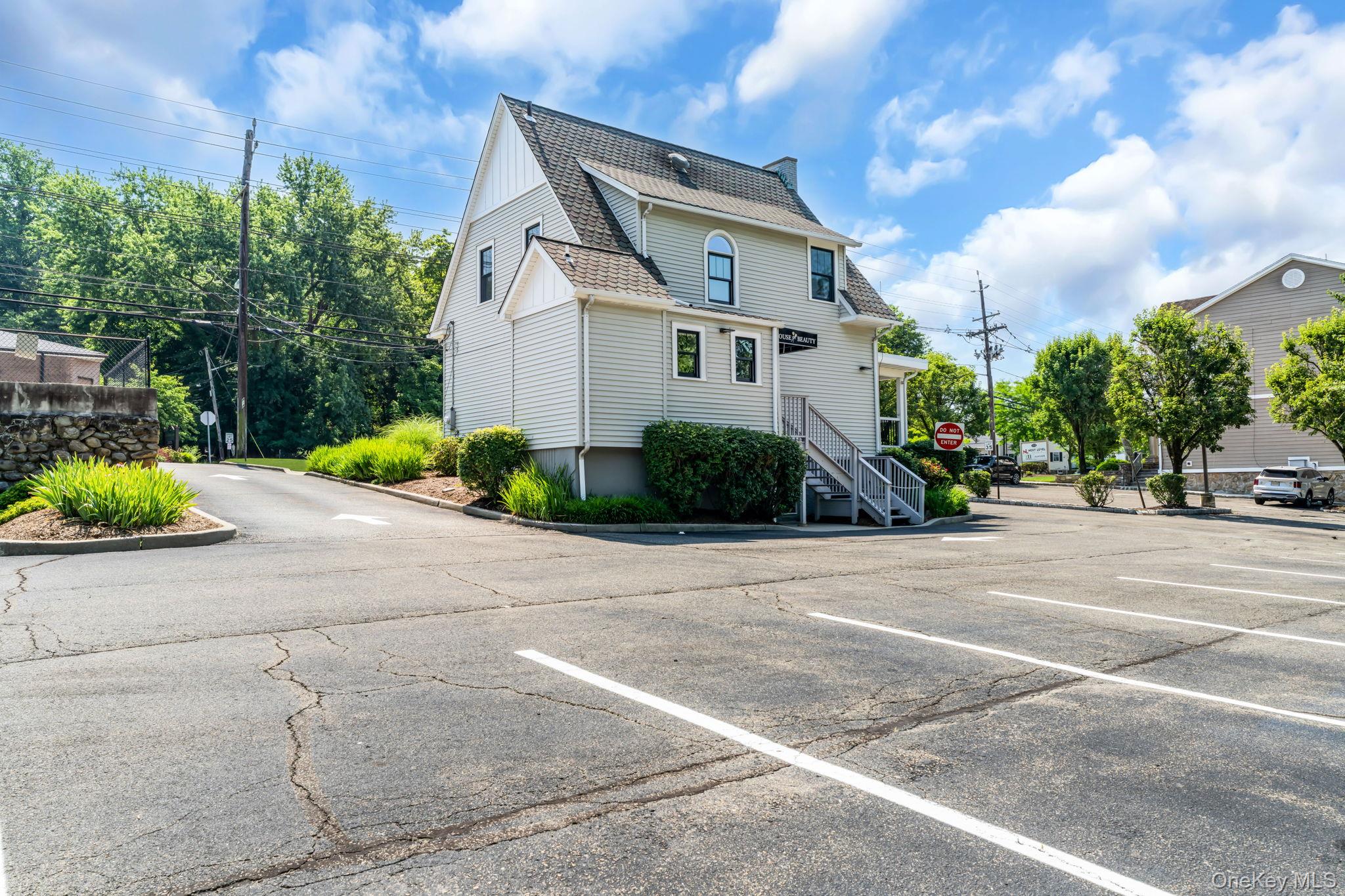129-135 Broadway Property Photo 10