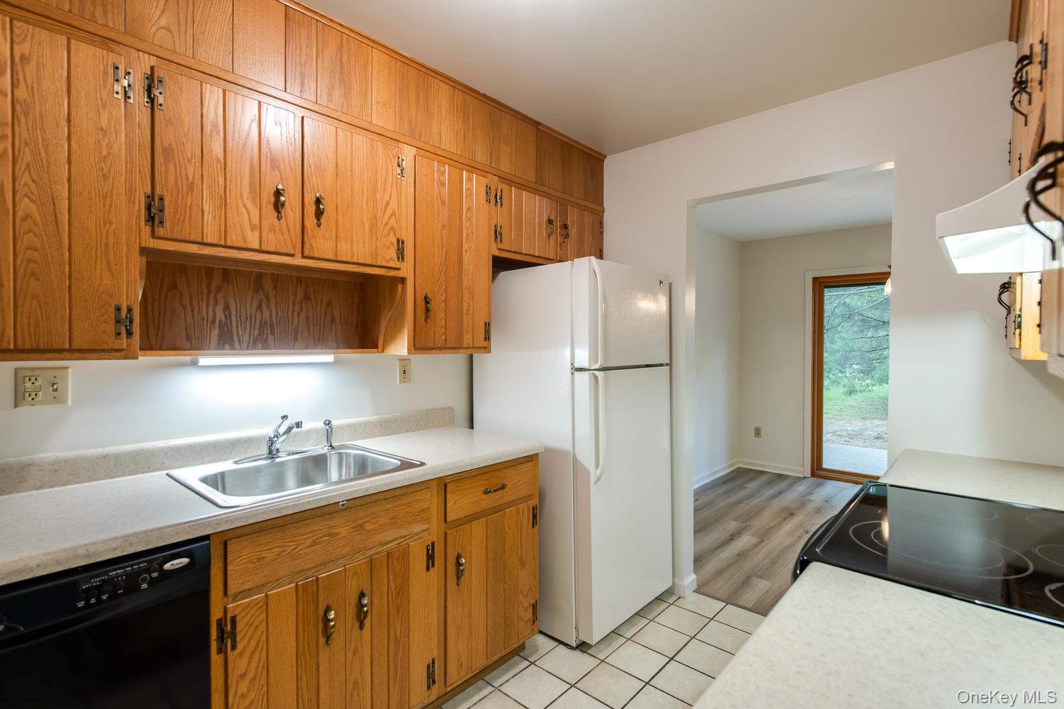 7 Topaz Run Property Photo 13