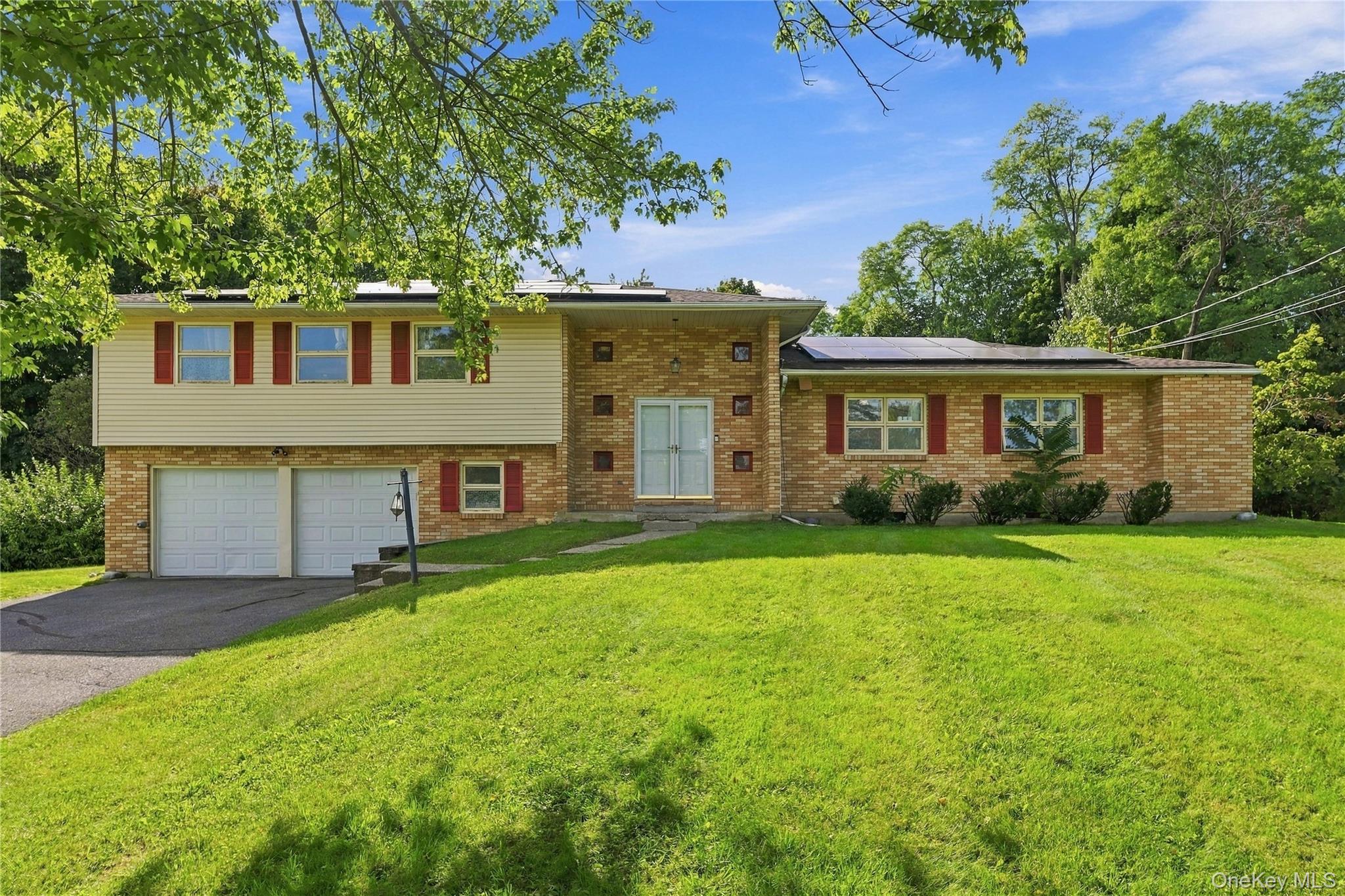 39 Clintonwood Drive Property Photo 1