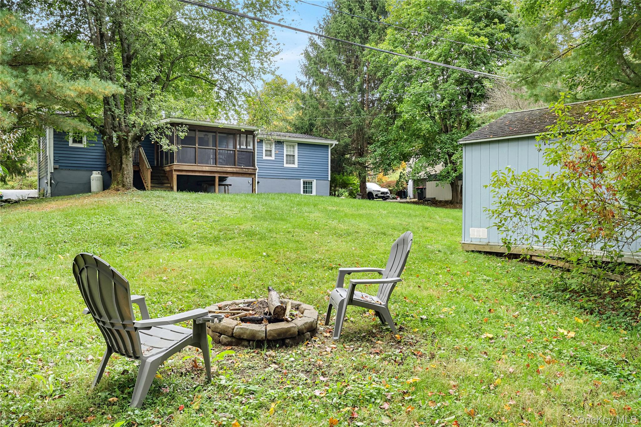 545 N Quaker Lane Property Photo 4