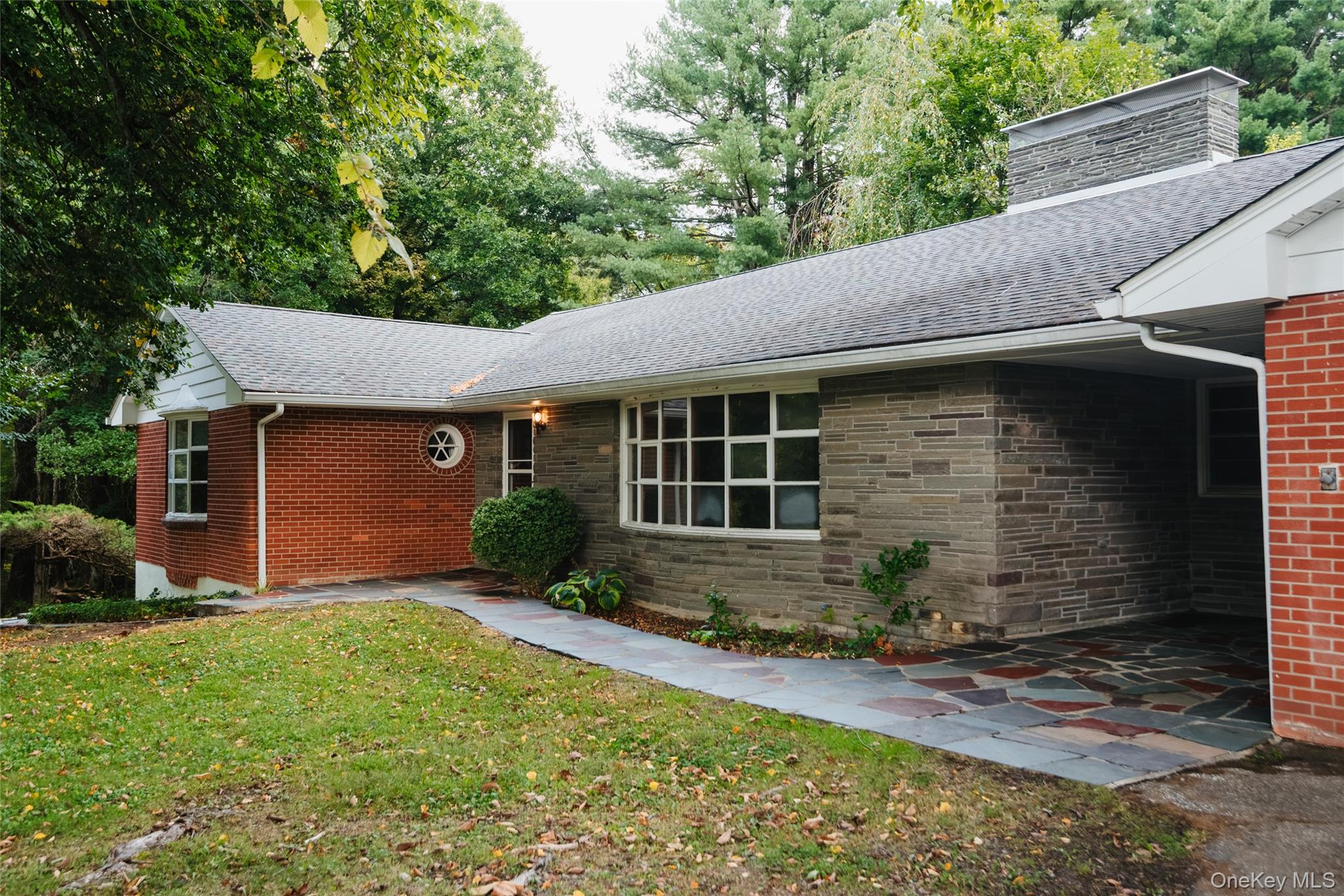 13 Edgewood Drive Property Photo 2