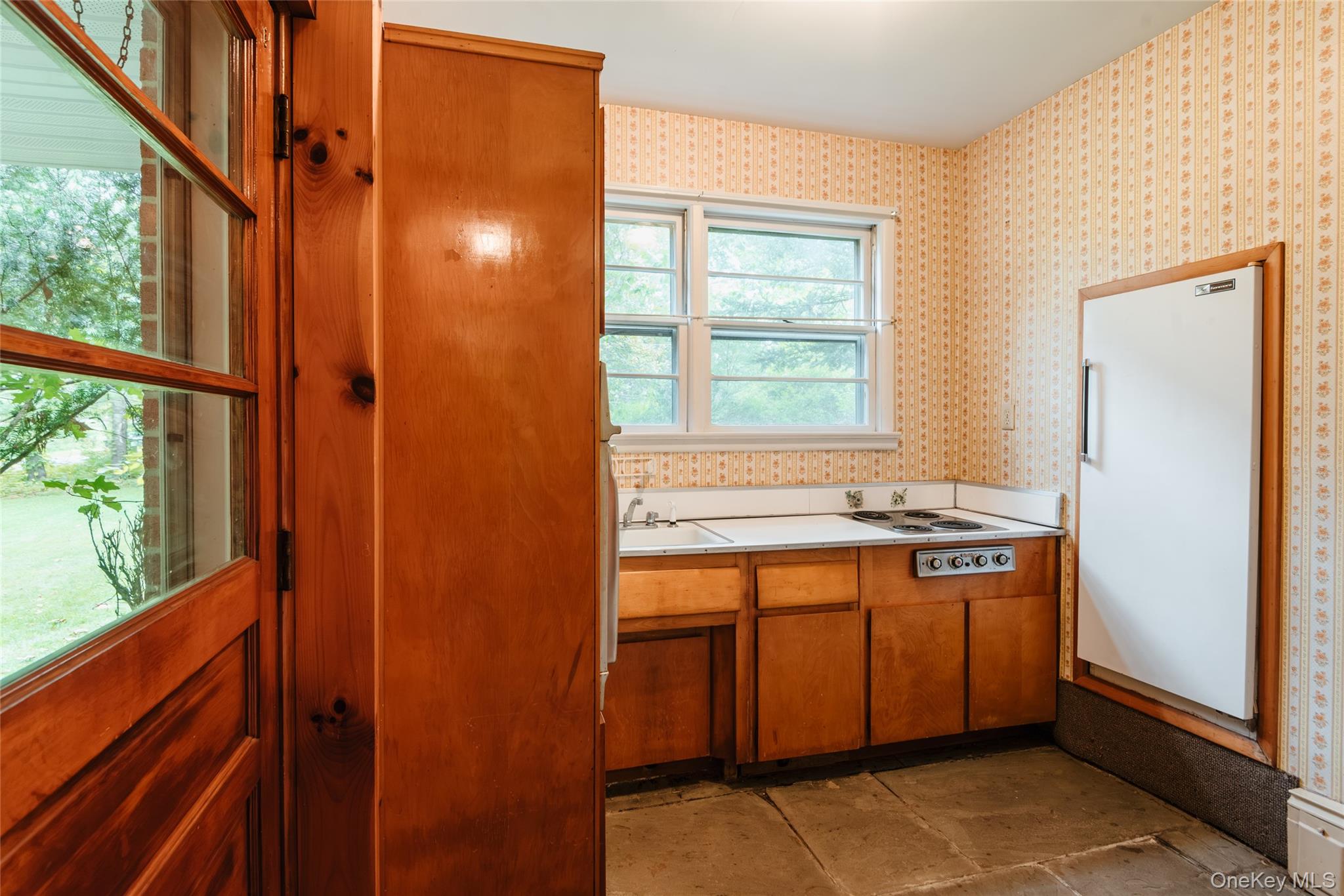 13 Edgewood Drive Property Photo 27