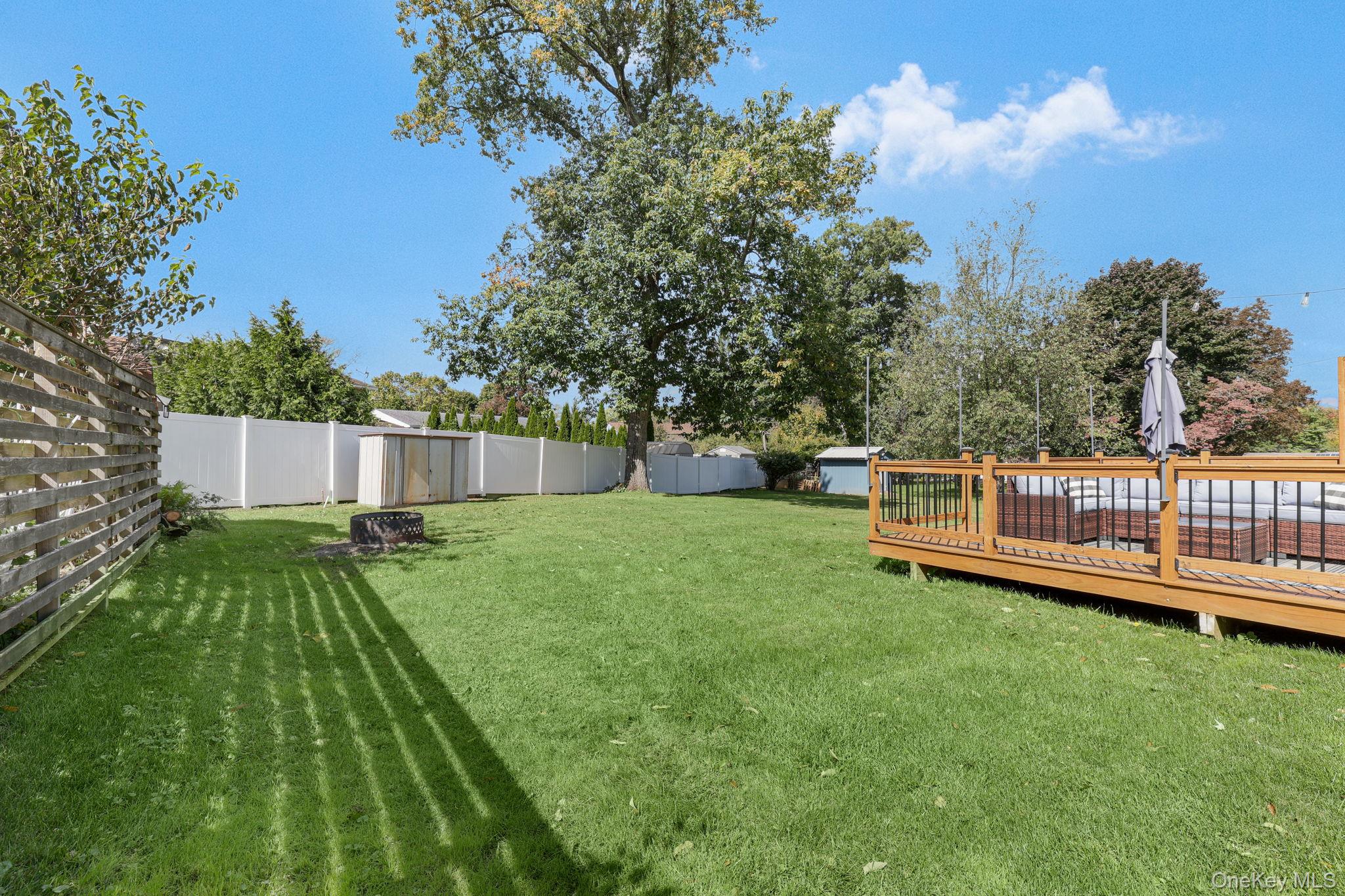 8 Keystone Park Property Photo 7