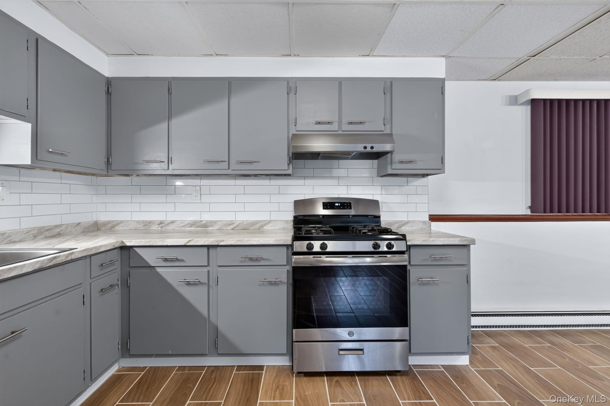 155 Stoneleigh Avenue 1 Property Photo 3