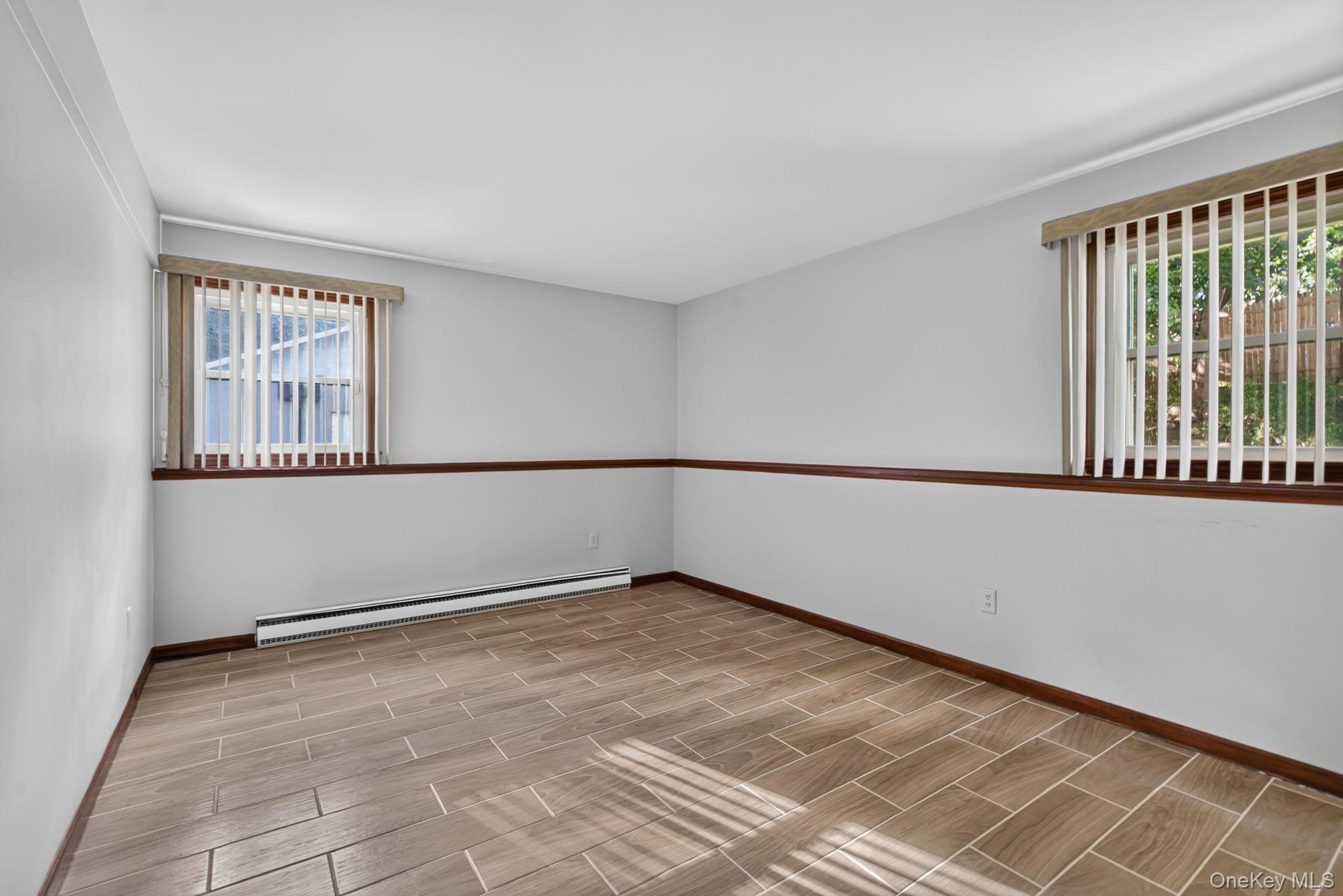 155 Stoneleigh Avenue 1 Property Photo 4
