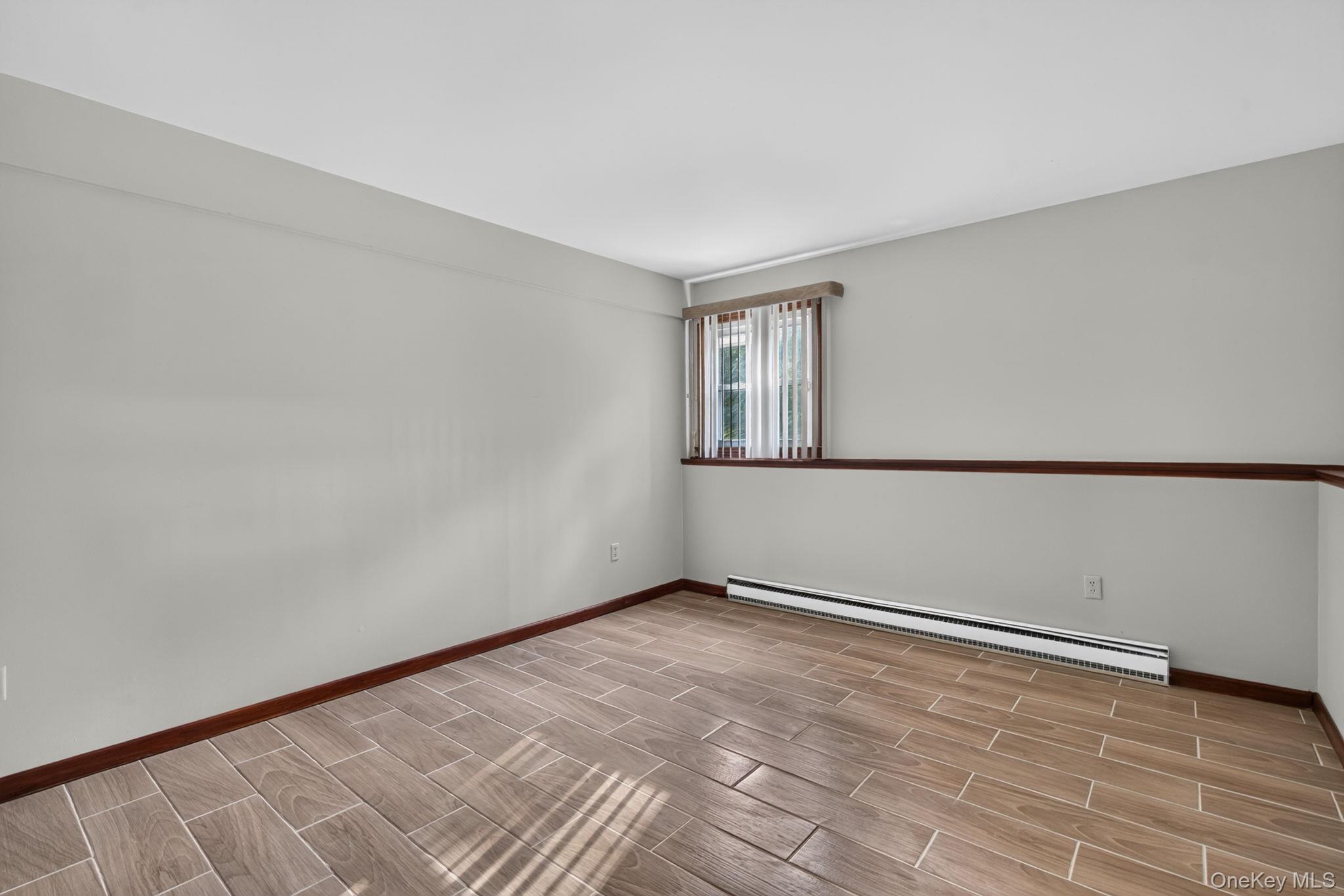 155 Stoneleigh Avenue 1 Property Photo 5