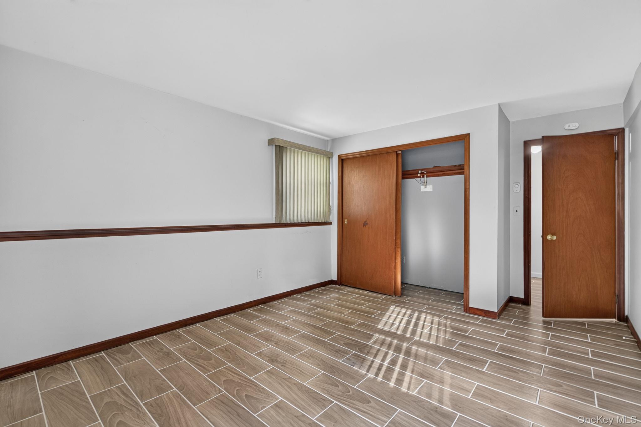 155 Stoneleigh Avenue 1 Property Photo 6