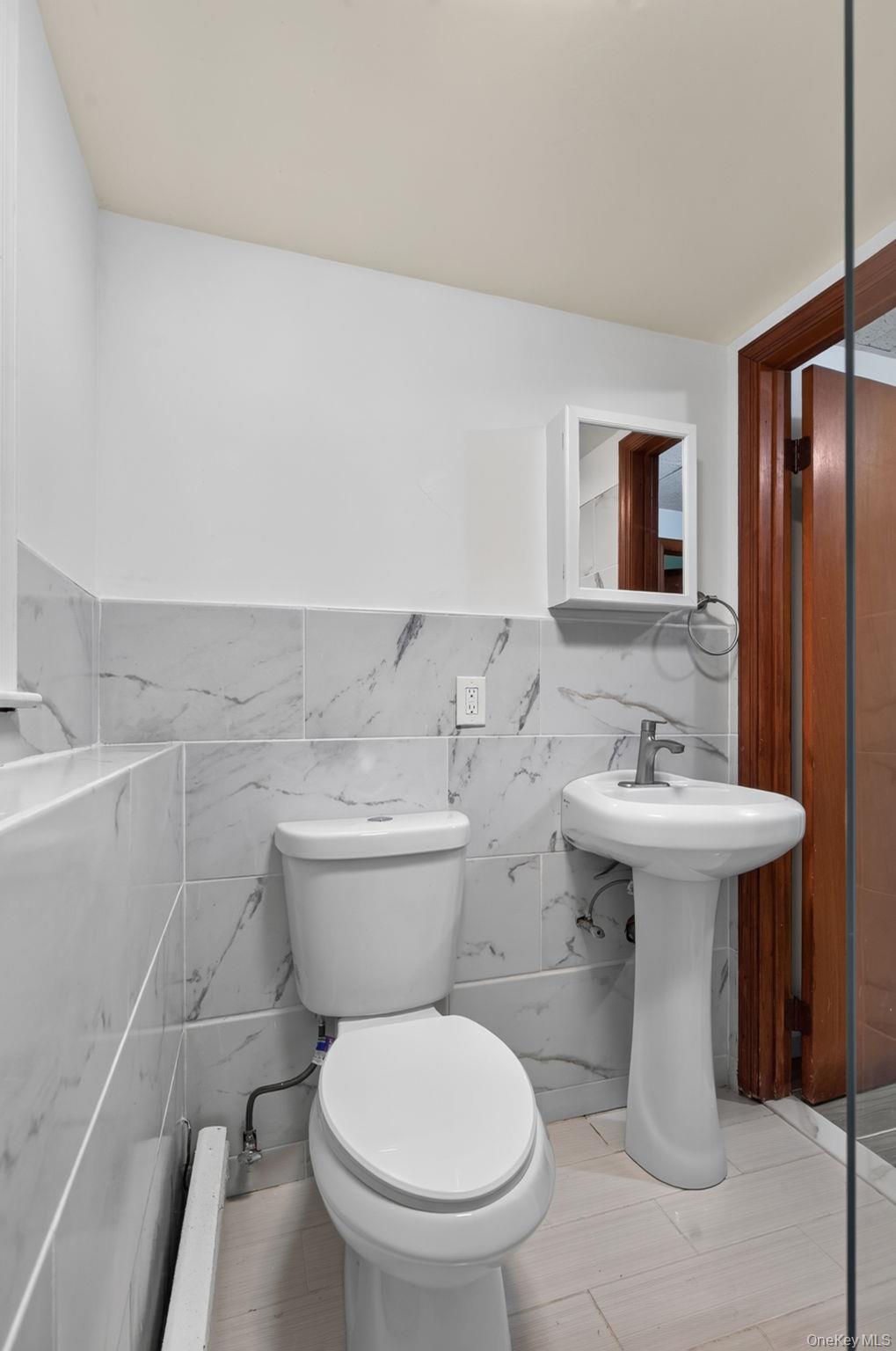 155 Stoneleigh Avenue 1 Property Photo 9