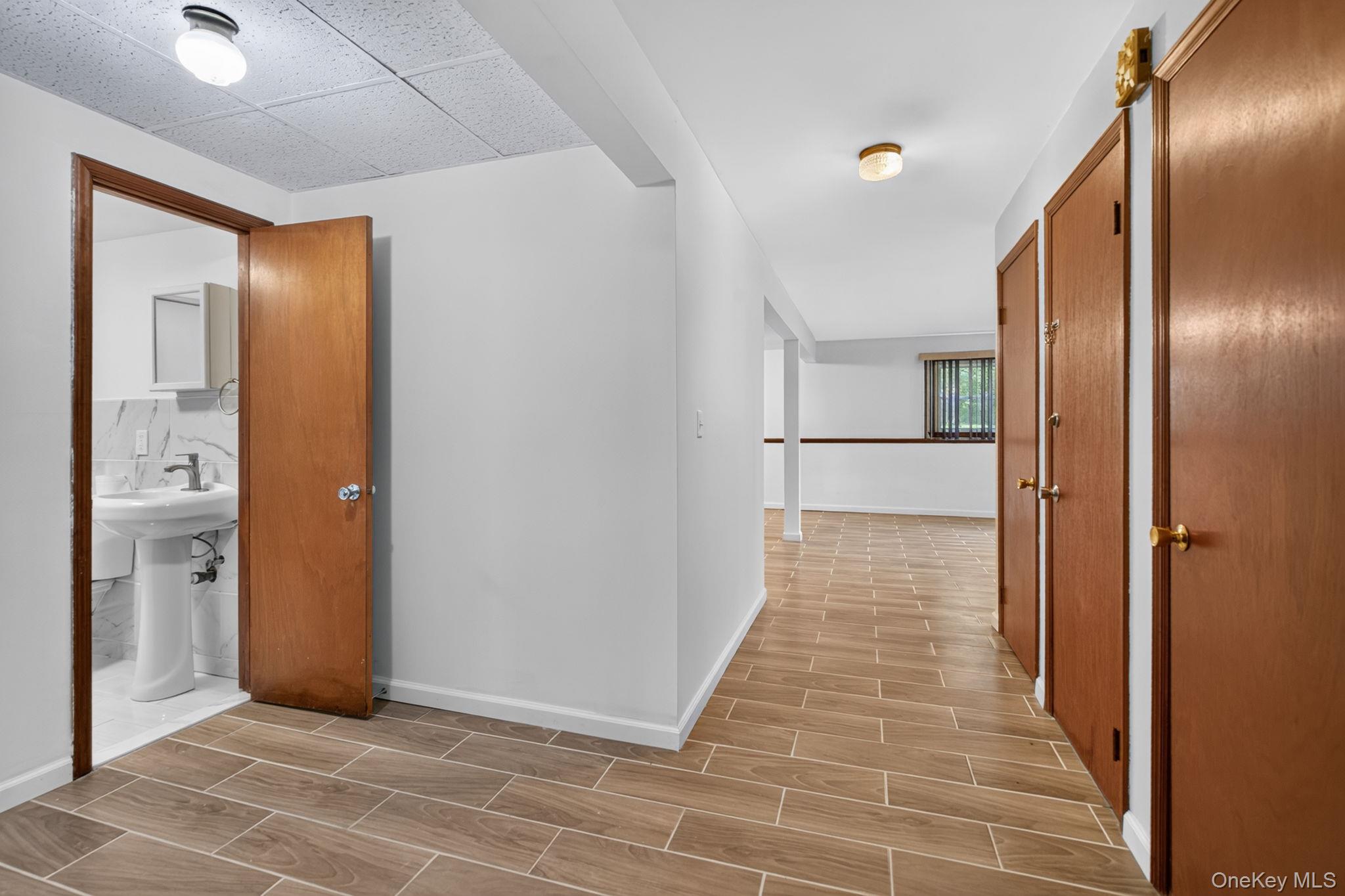 155 Stoneleigh Avenue 1 Property Photo 15