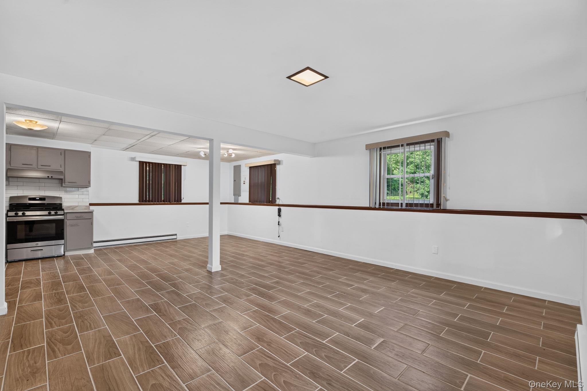 155 Stoneleigh Avenue 1 Property Photo 17