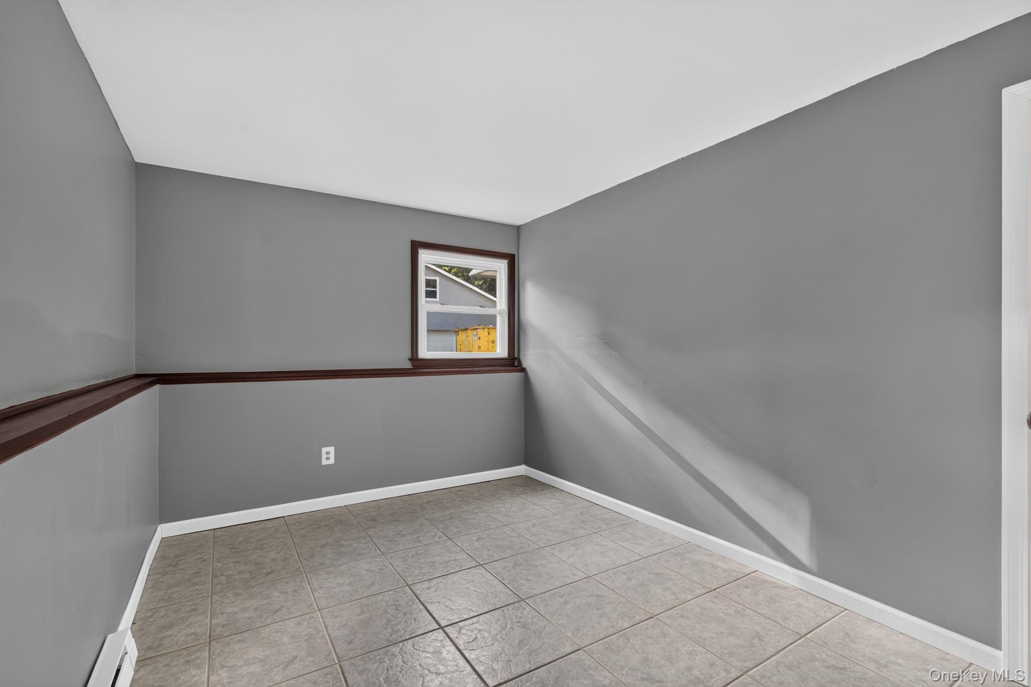155 Stoneleigh Avenue 1 Property Photo 32