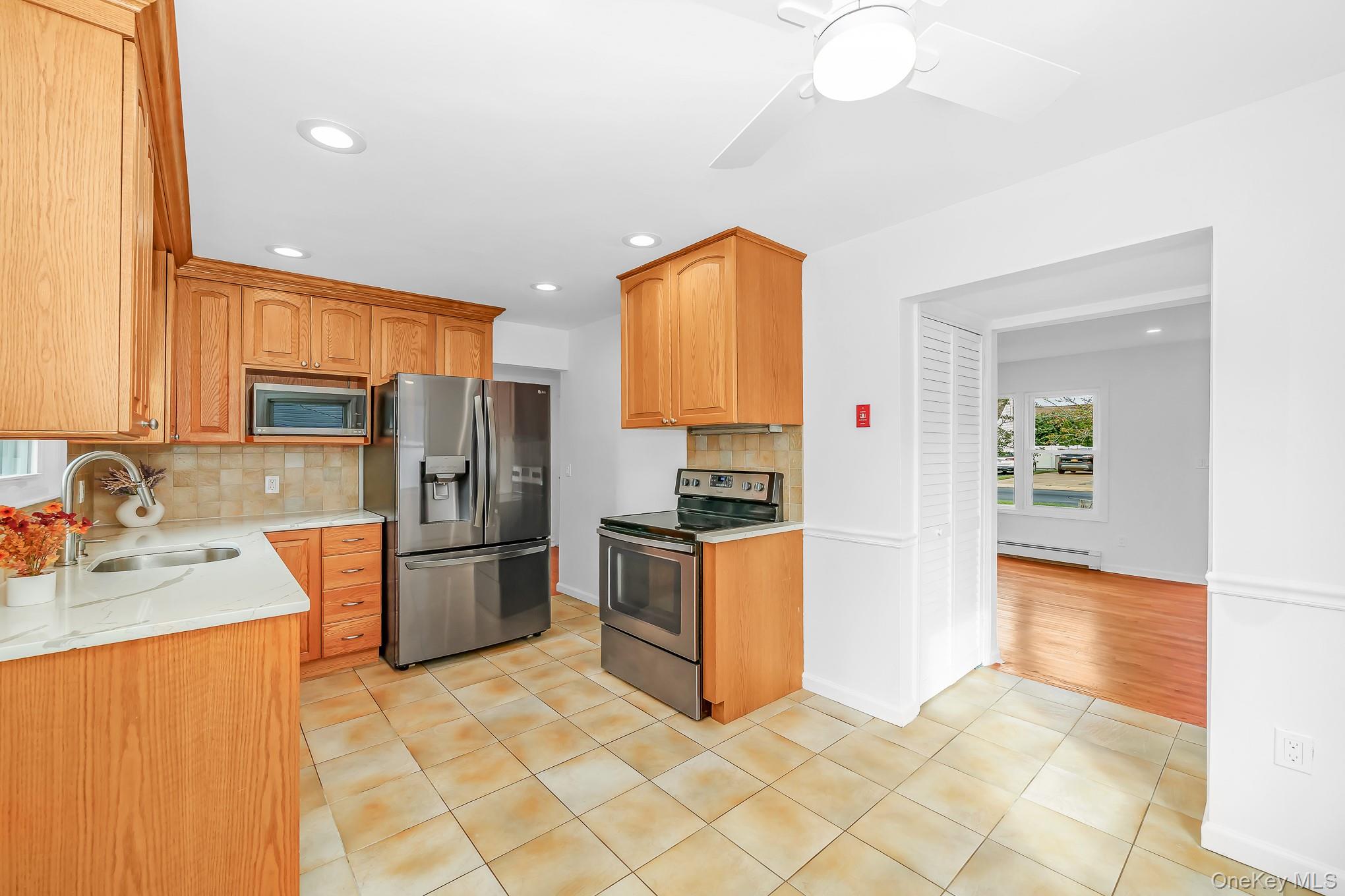 2230 Beech Street Property Photo 8