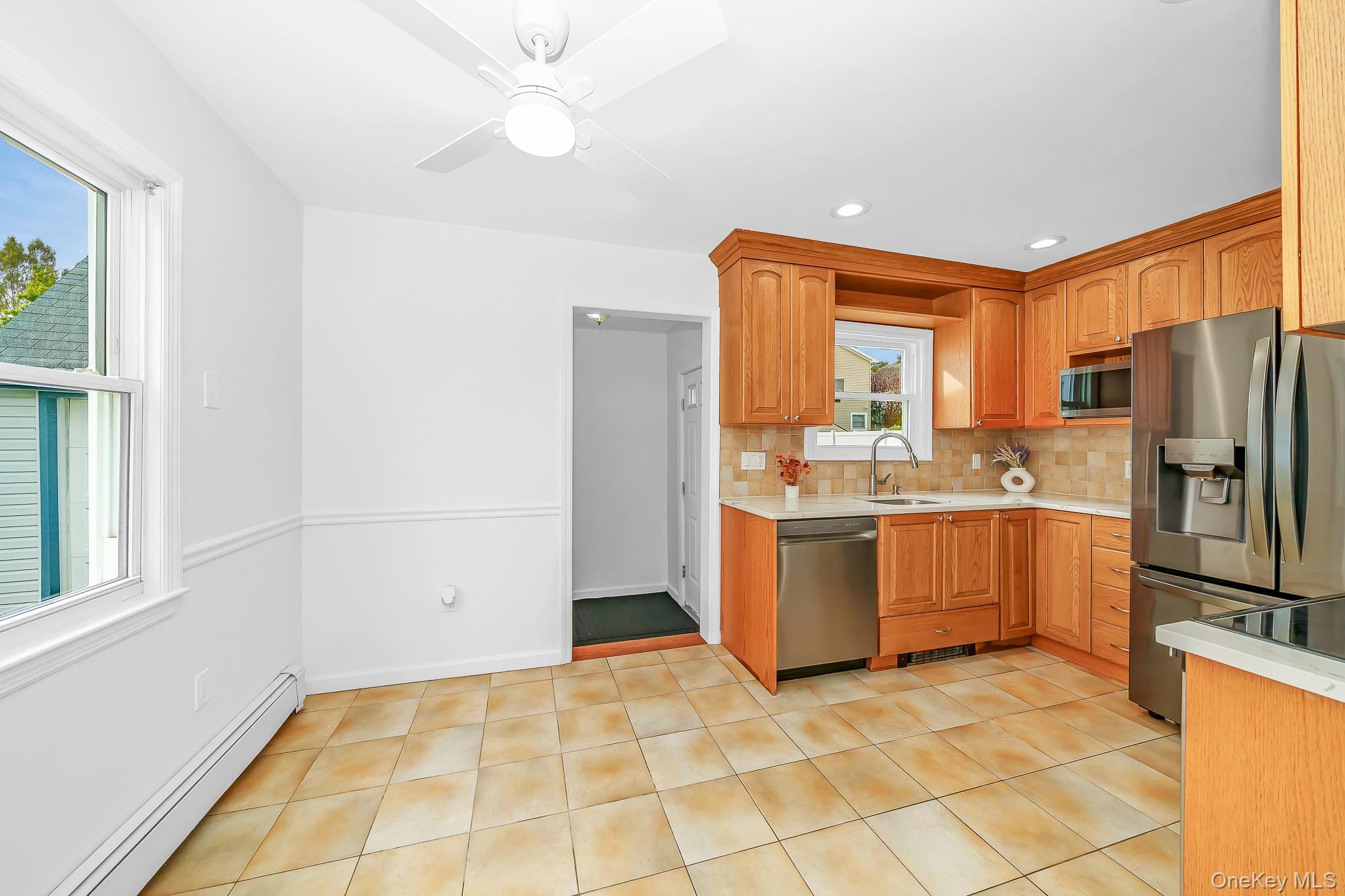 2230 Beech Street Property Photo 9