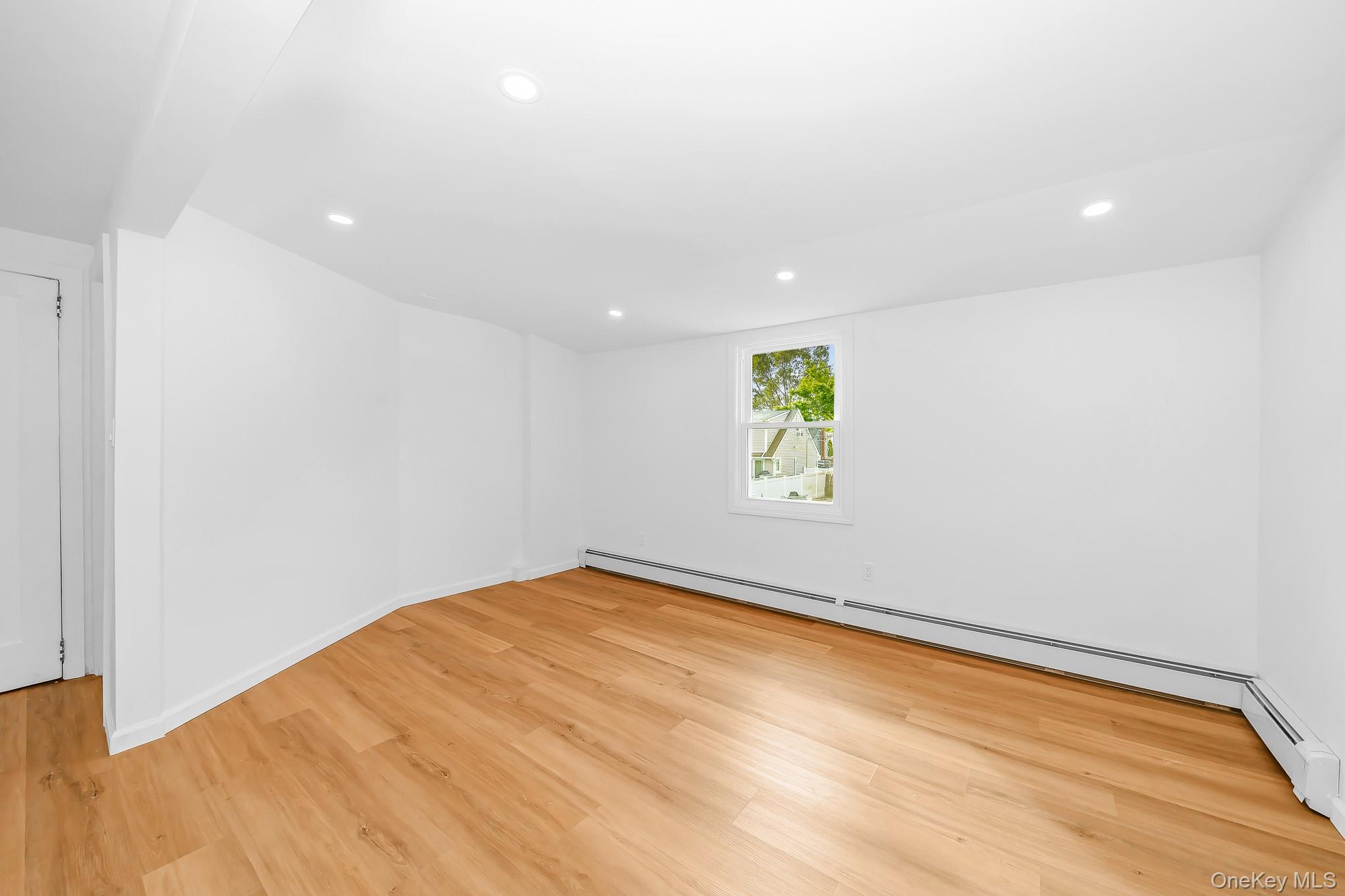 2230 Beech Street Property Photo 21