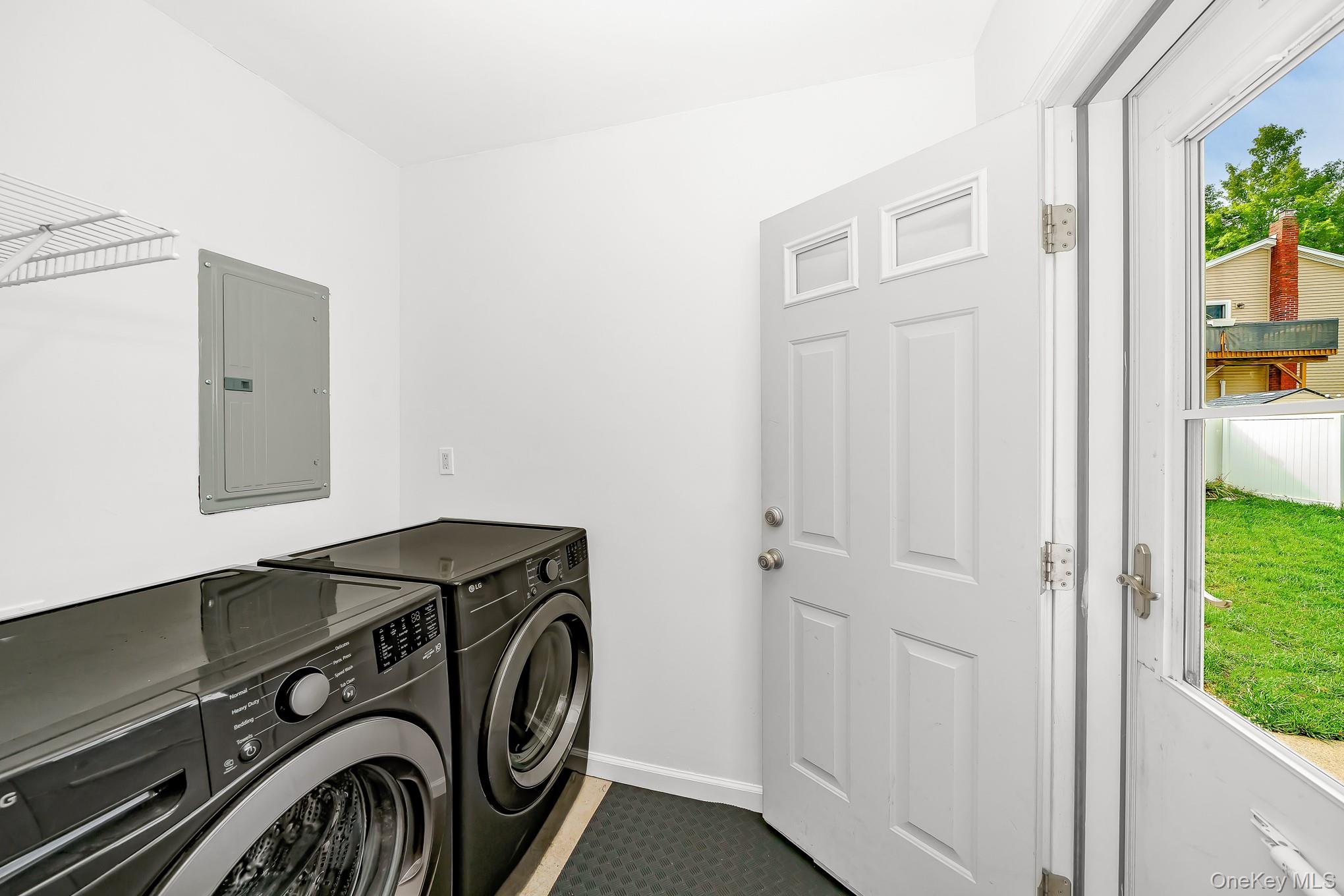 2230 Beech Street Property Photo 27