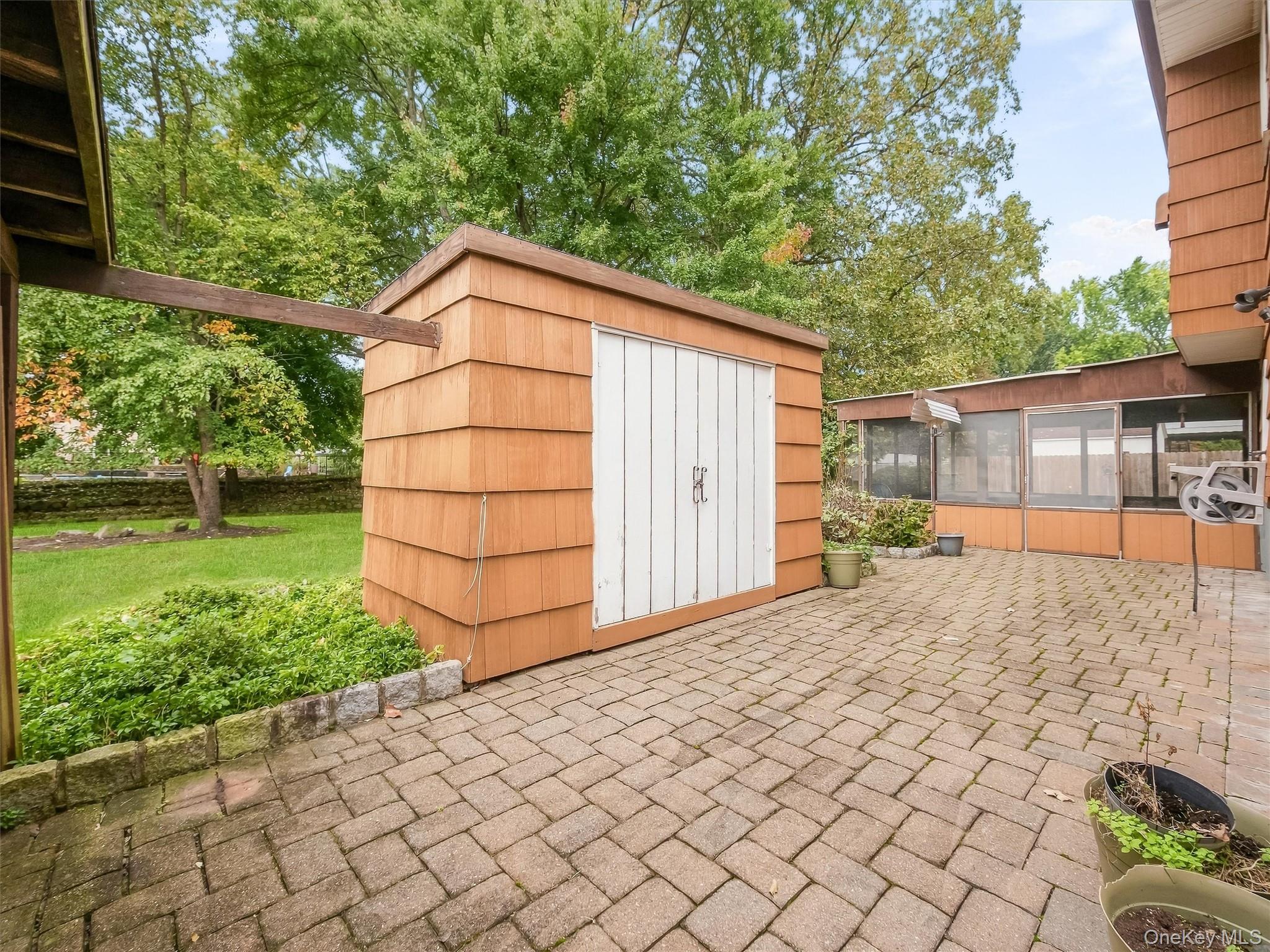 131 Sleepy Hollow Lane Property Photo 41
