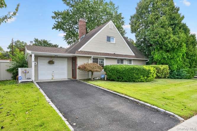 35 Hedge Lane Property Photo 1