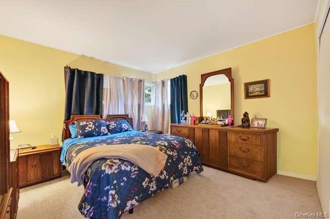 35 Hedge Lane Property Photo 8