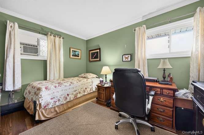 35 Hedge Lane Property Photo 9