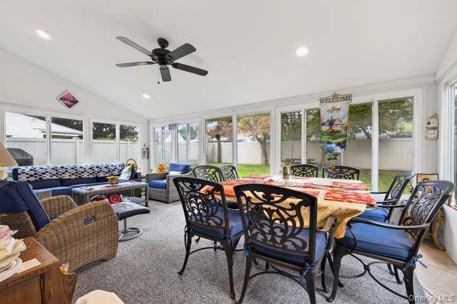 35 Hedge Lane Property Photo 11