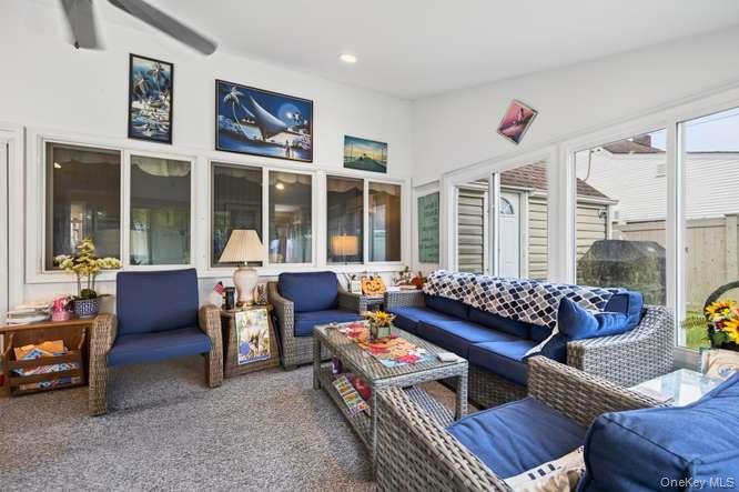 35 Hedge Lane Property Photo 14