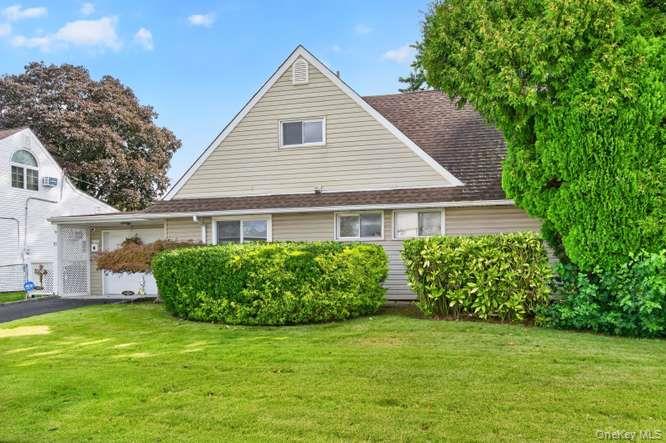 35 Hedge Lane Property Photo 18