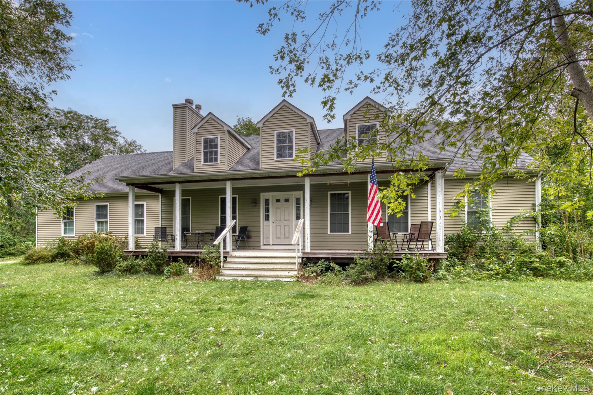 168 Pier Avenue Property Photo 1