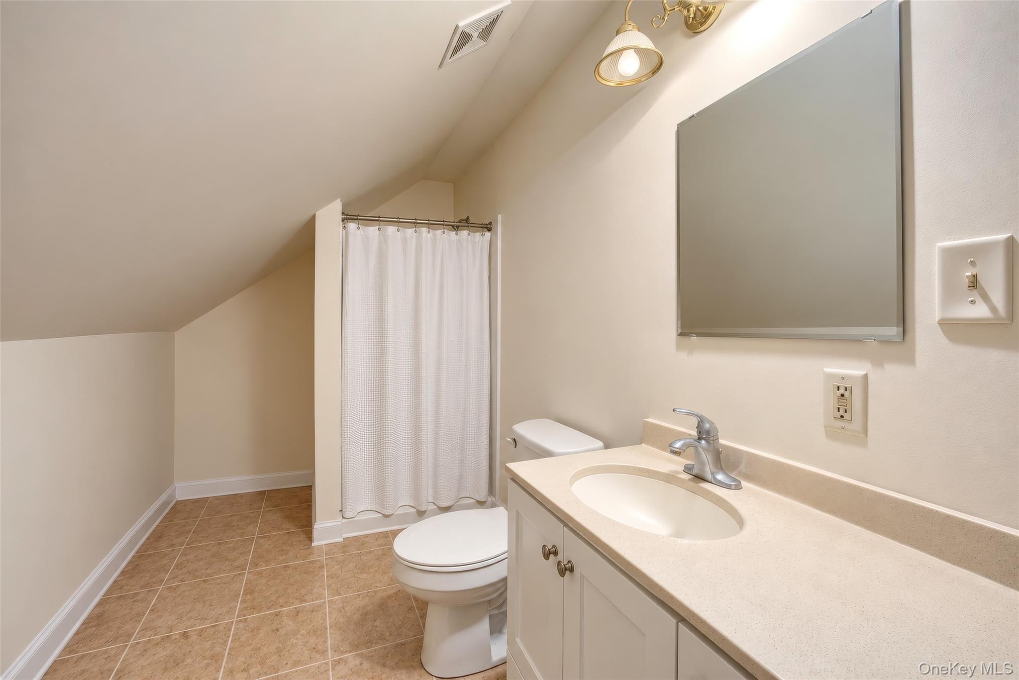 168 Pier Avenue Property Photo 12