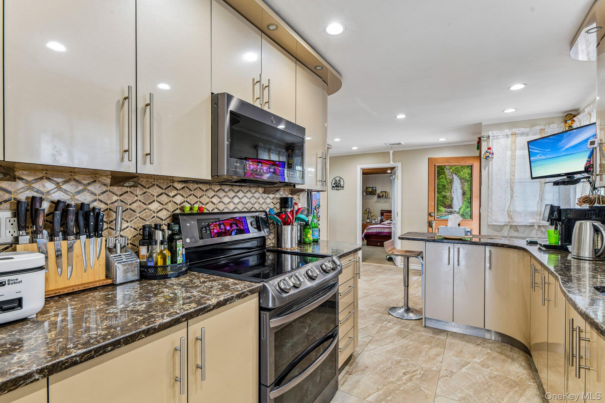 134 Baltimore Avenue Property Photo 8