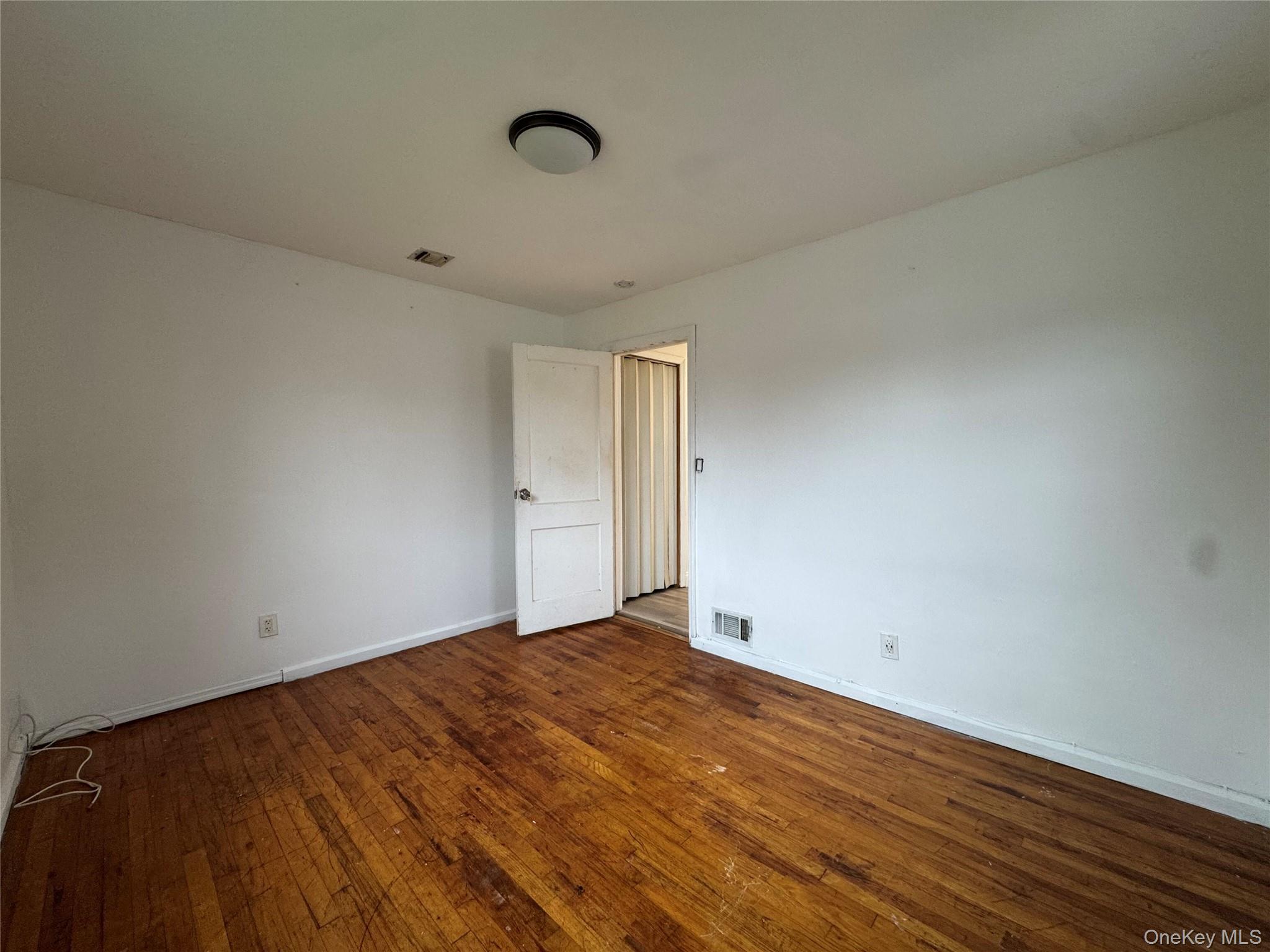 1055315 Property Photo 12