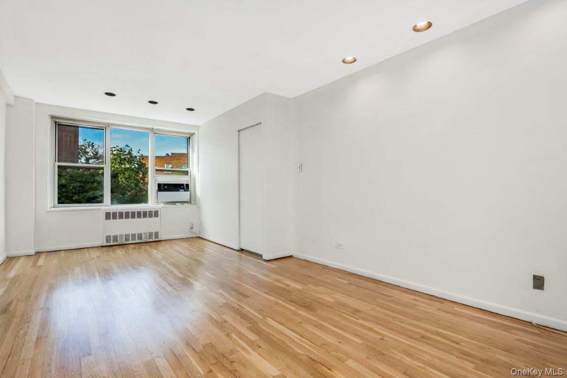 18-40 211th Street 4a Property Photo 5