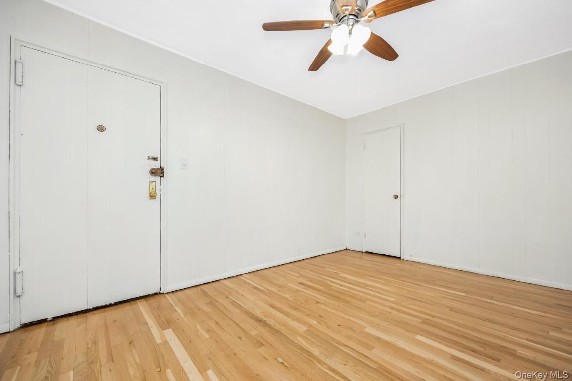 18-40 211th Street 4a Property Photo 11
