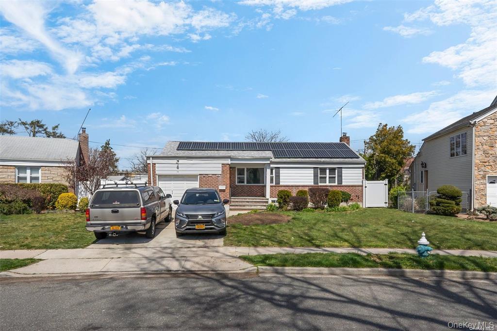 74 Caroline Avenue Property Photo 1