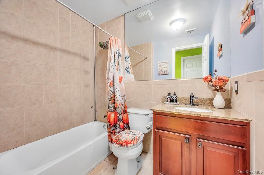 10314 Rockaway Beach Boulevard 2b Property Photo 8