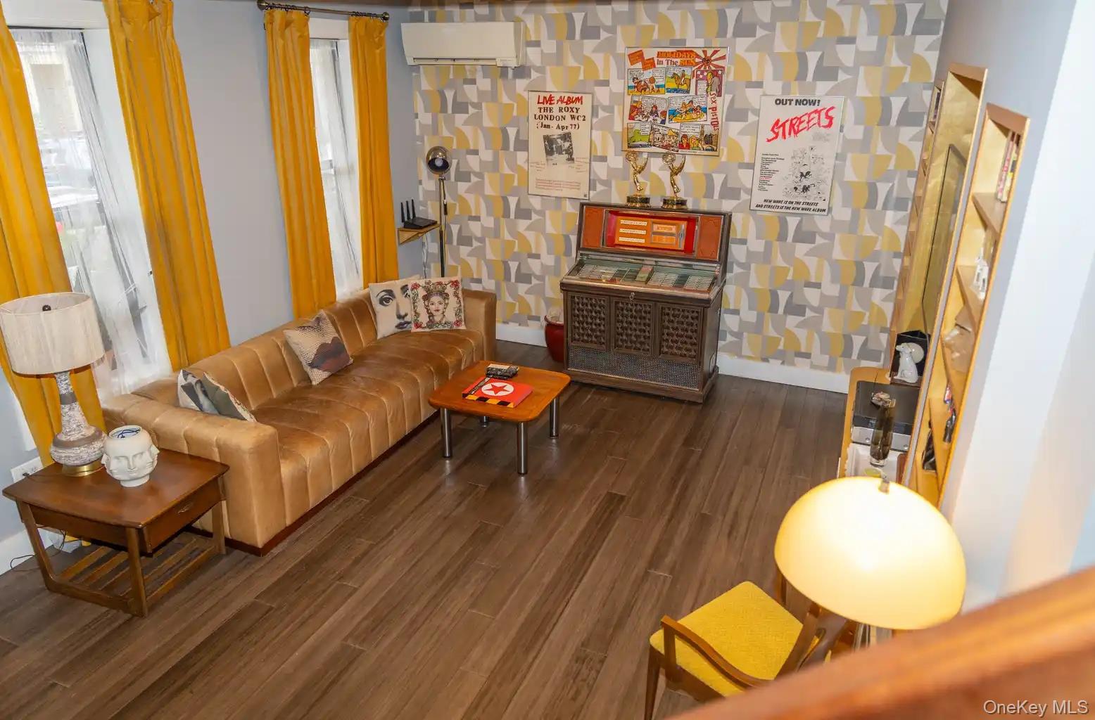 7217 67th Place Property Photo 4