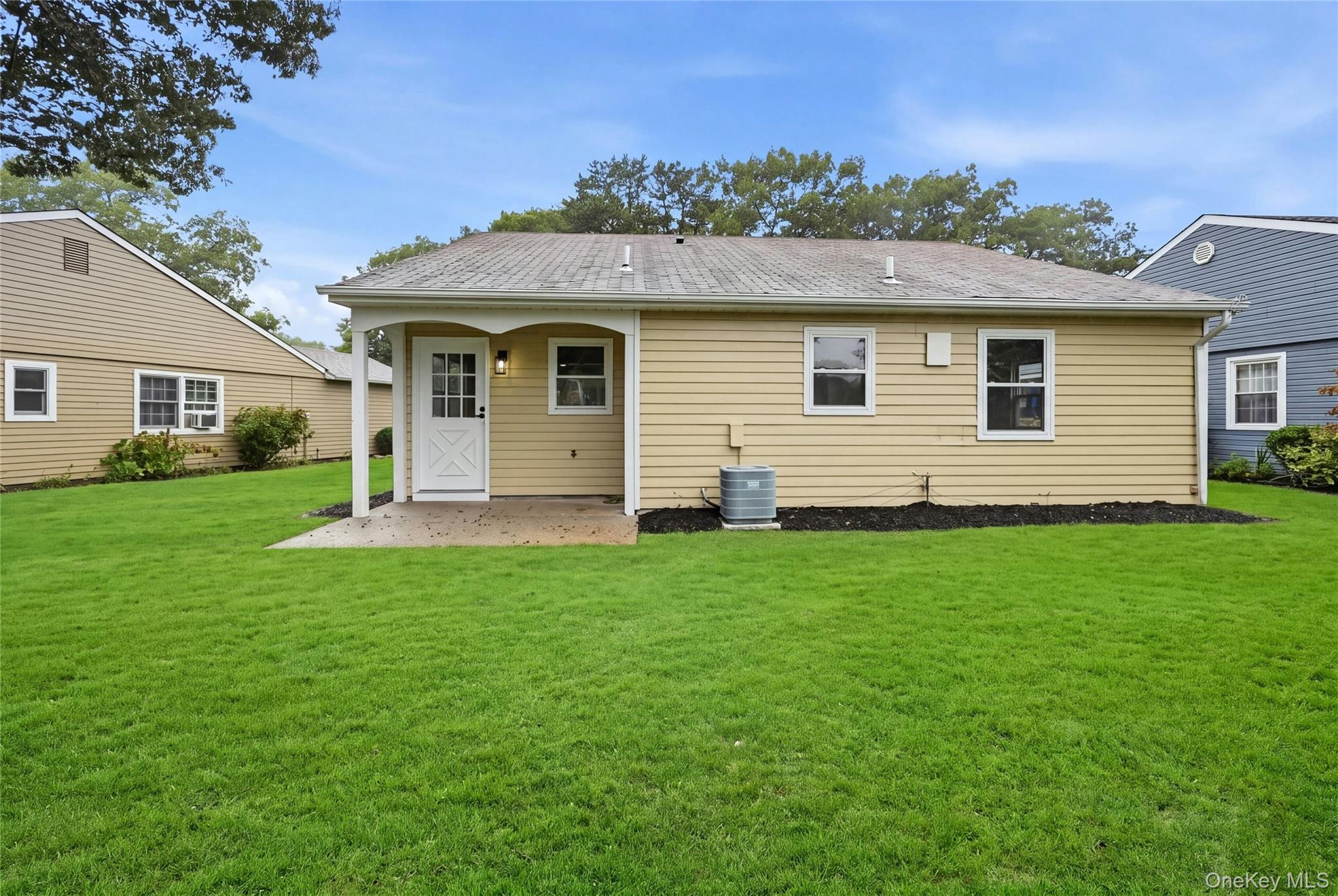257 Edinburgh Drive Property Photo 4