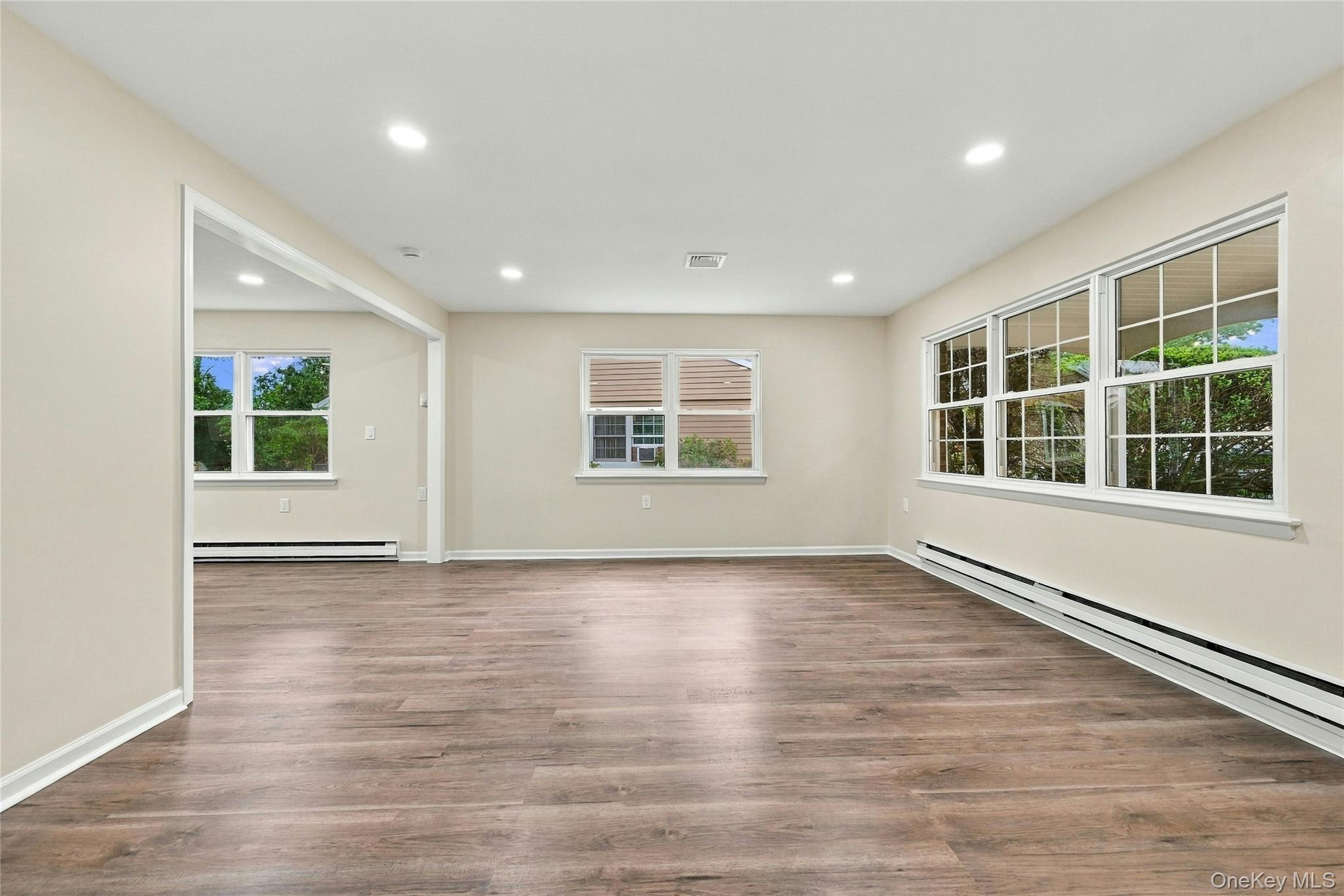 257 Edinburgh Drive Property Photo 13
