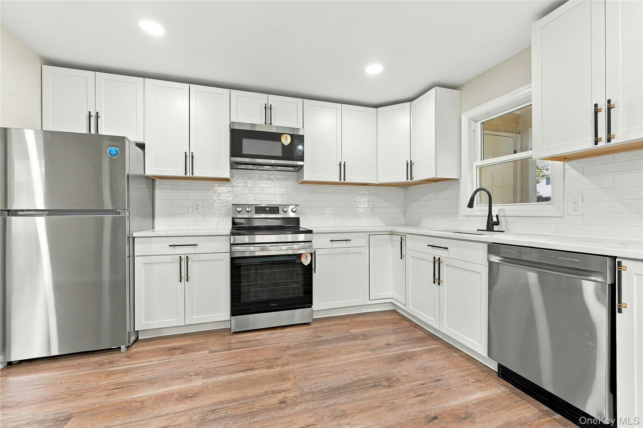 257 Edinburgh Drive Property Photo 16