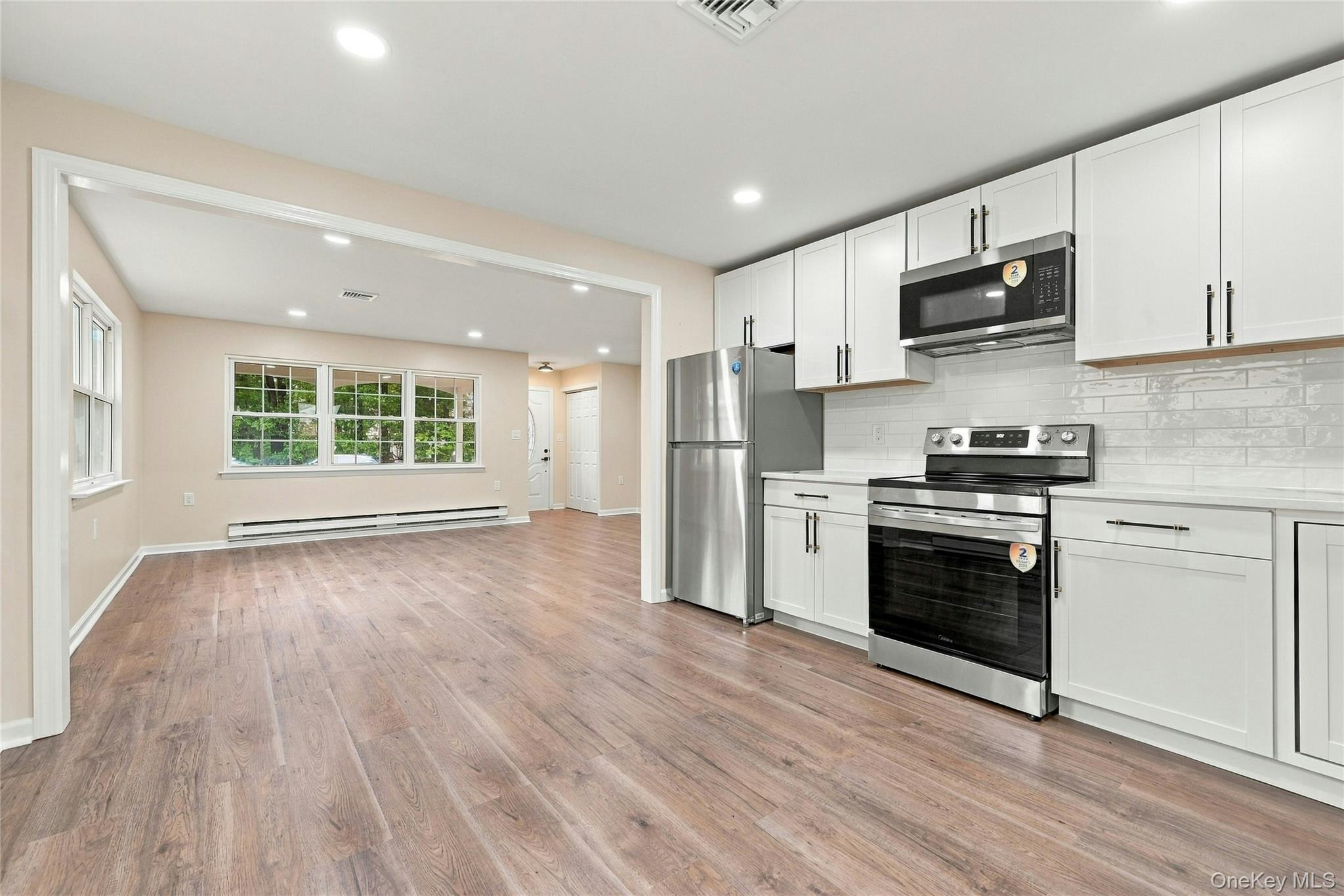 257 Edinburgh Drive Property Photo 17