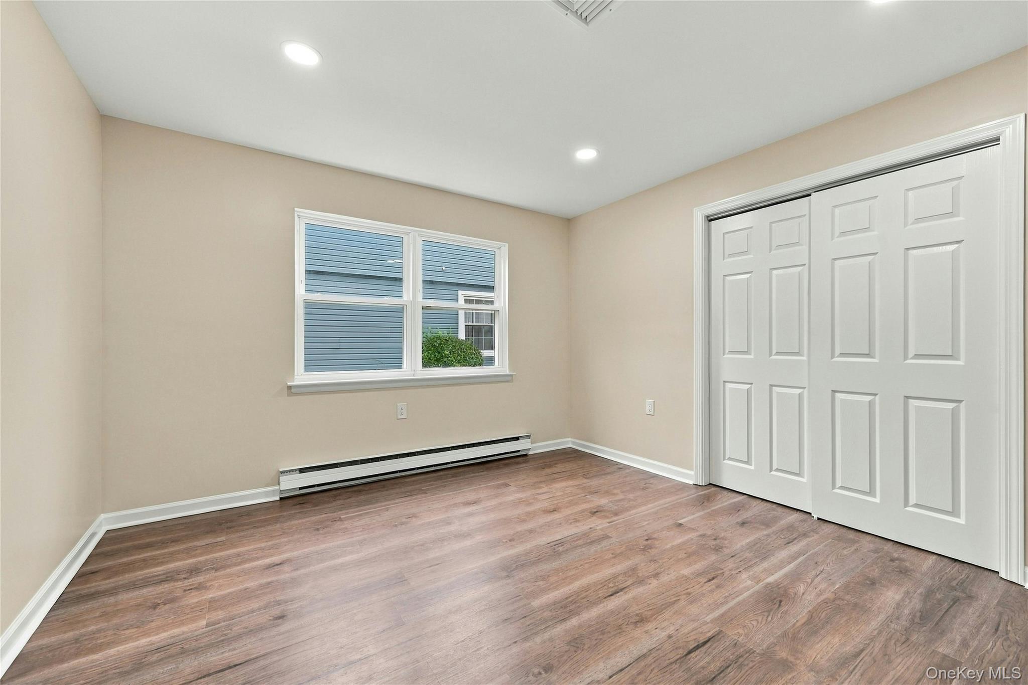 257 Edinburgh Drive Property Photo 22