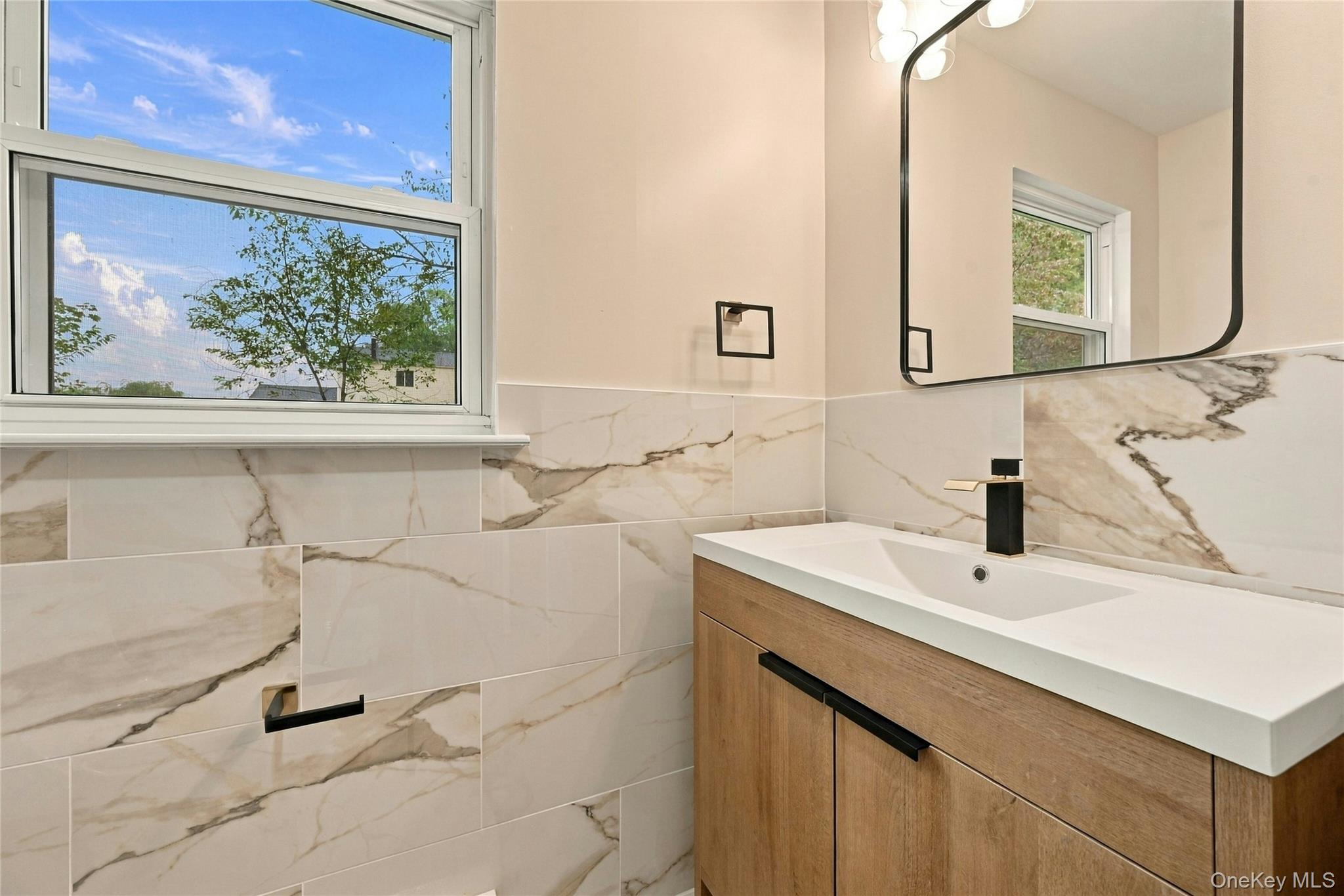 257 Edinburgh Drive Property Photo 25
