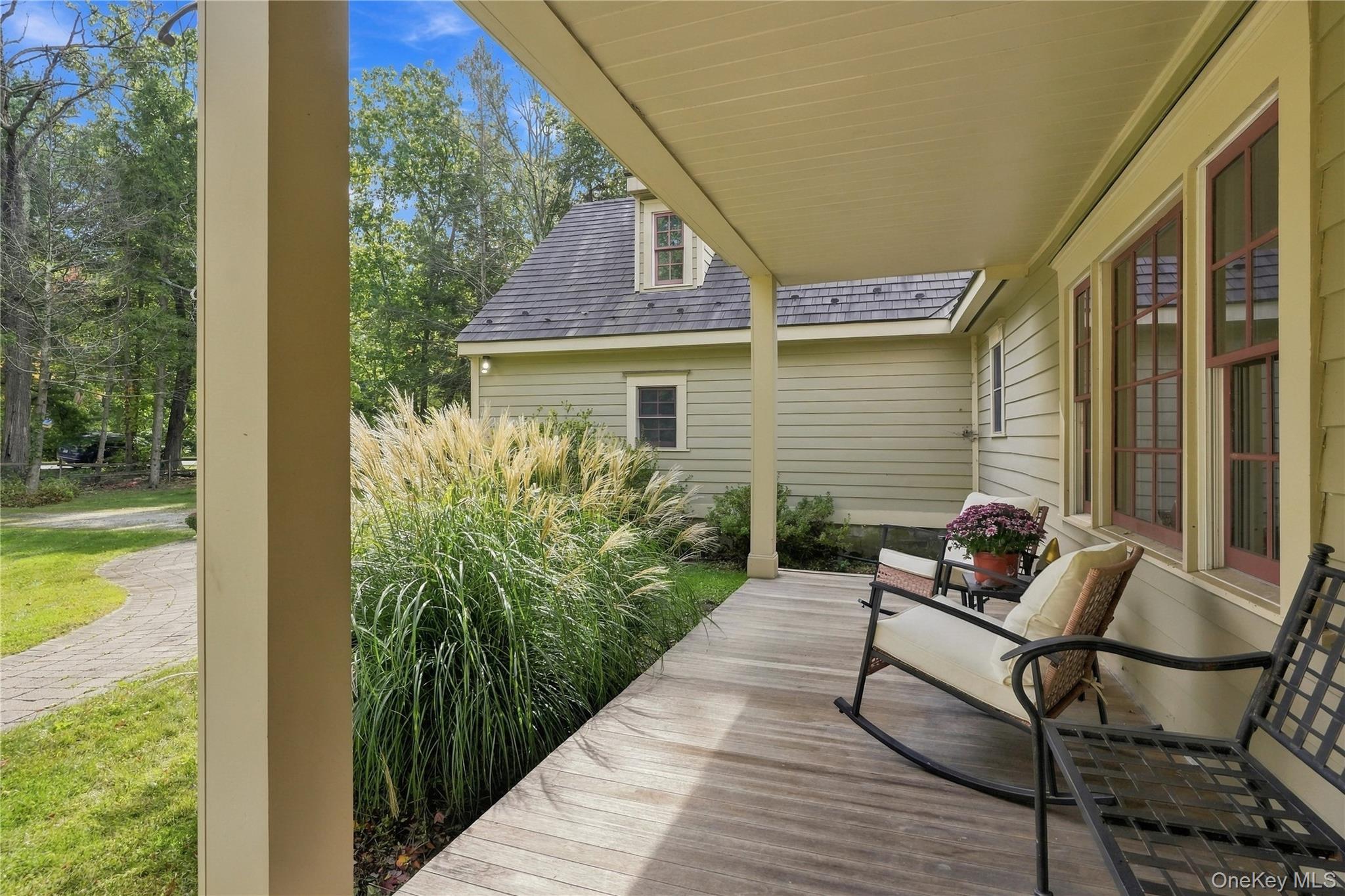 191 N Smith Road Property Photo 5