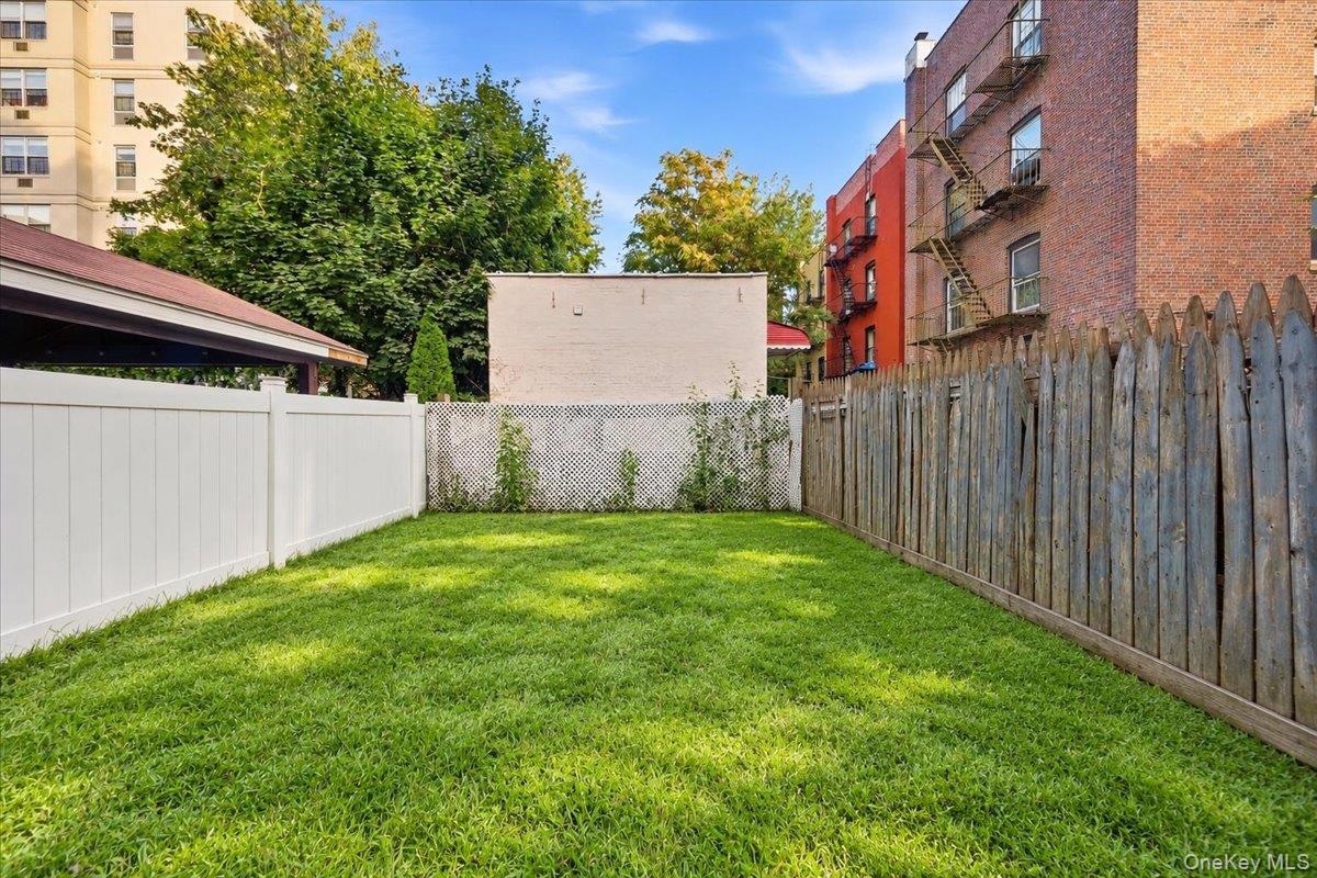 2050 Arthur Avenue Property Photo 17