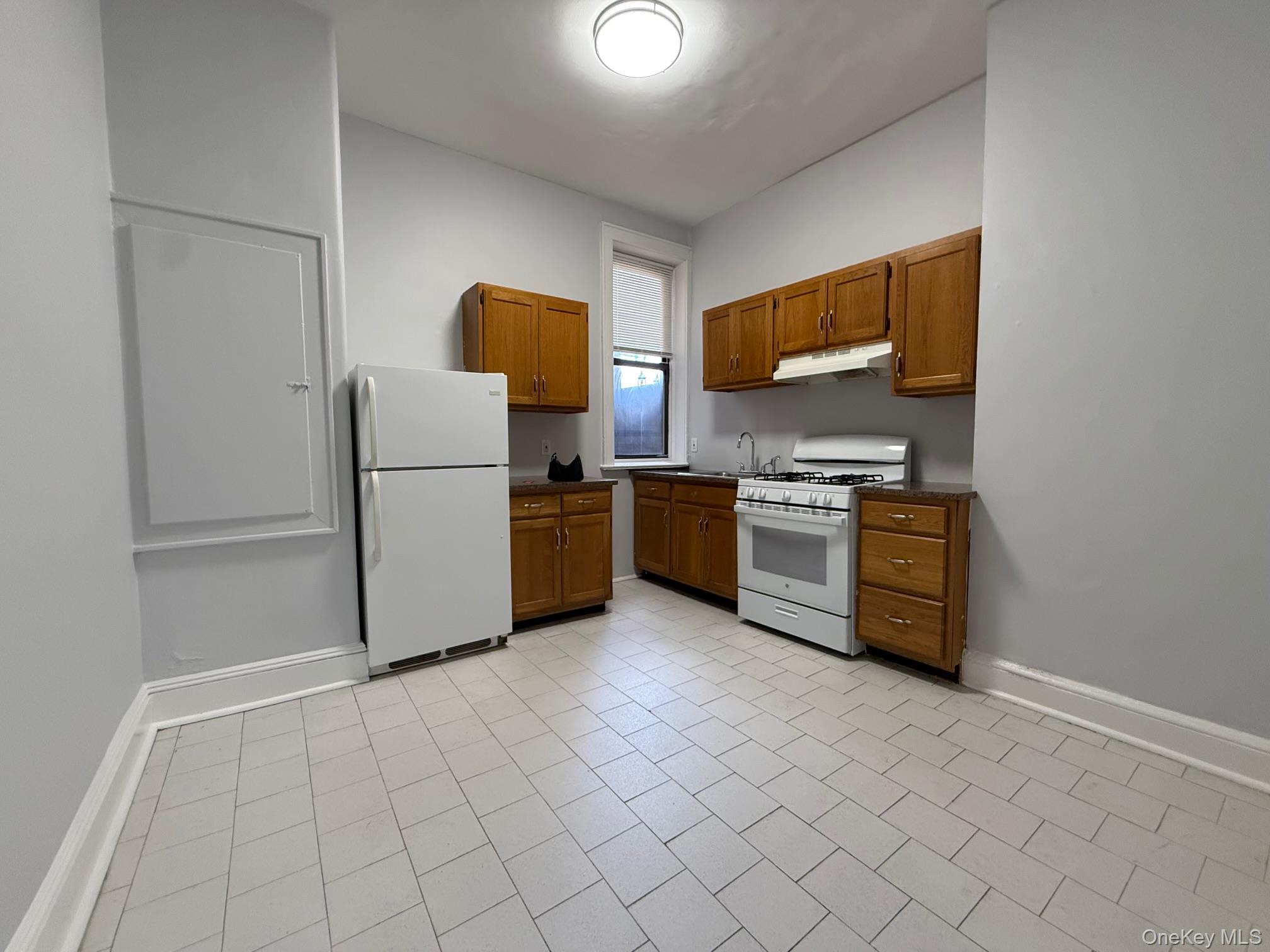 107 Halstead Avenue 1 Property Photo 3