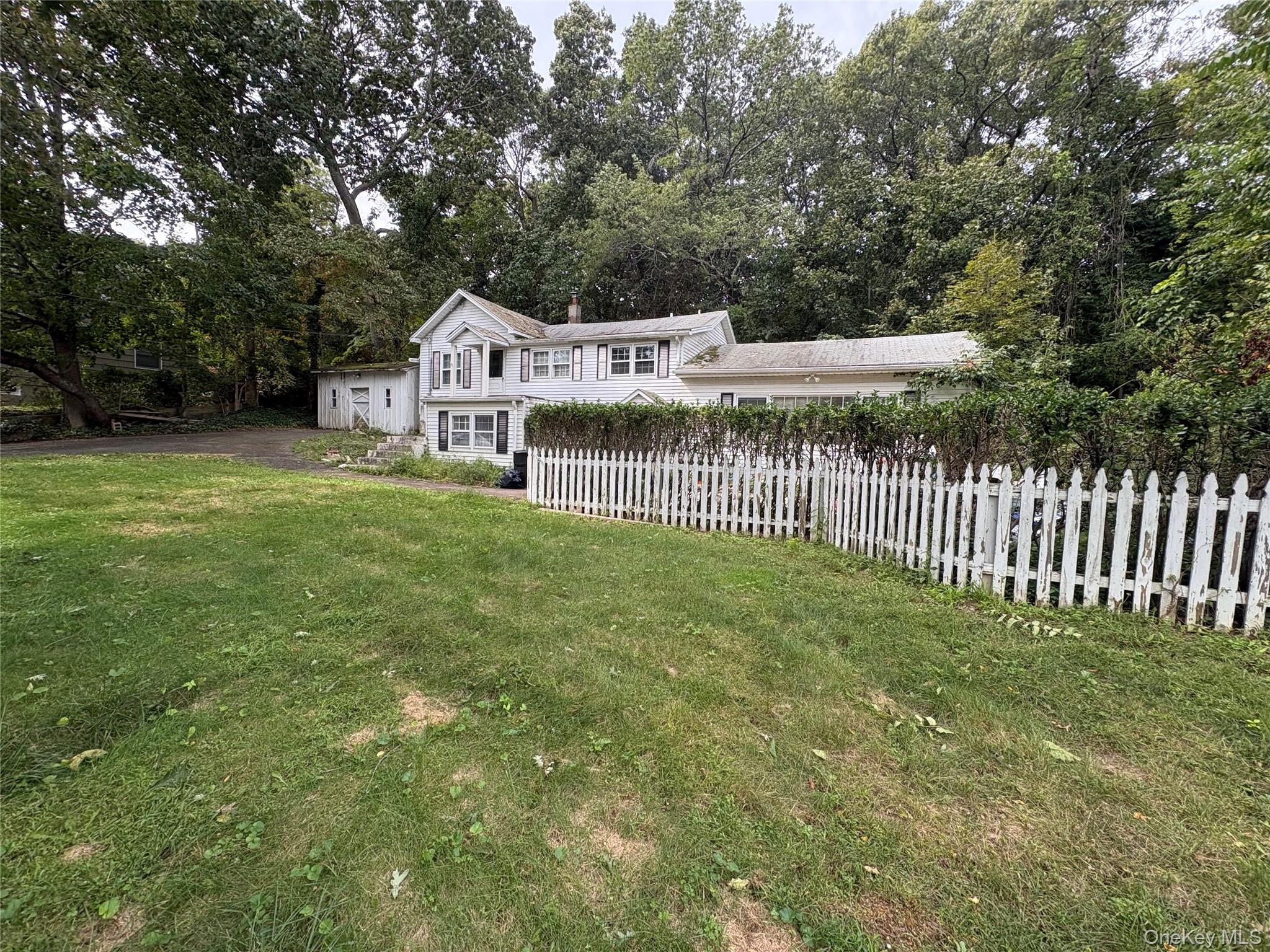 27 Shady Lane Property Photo 3